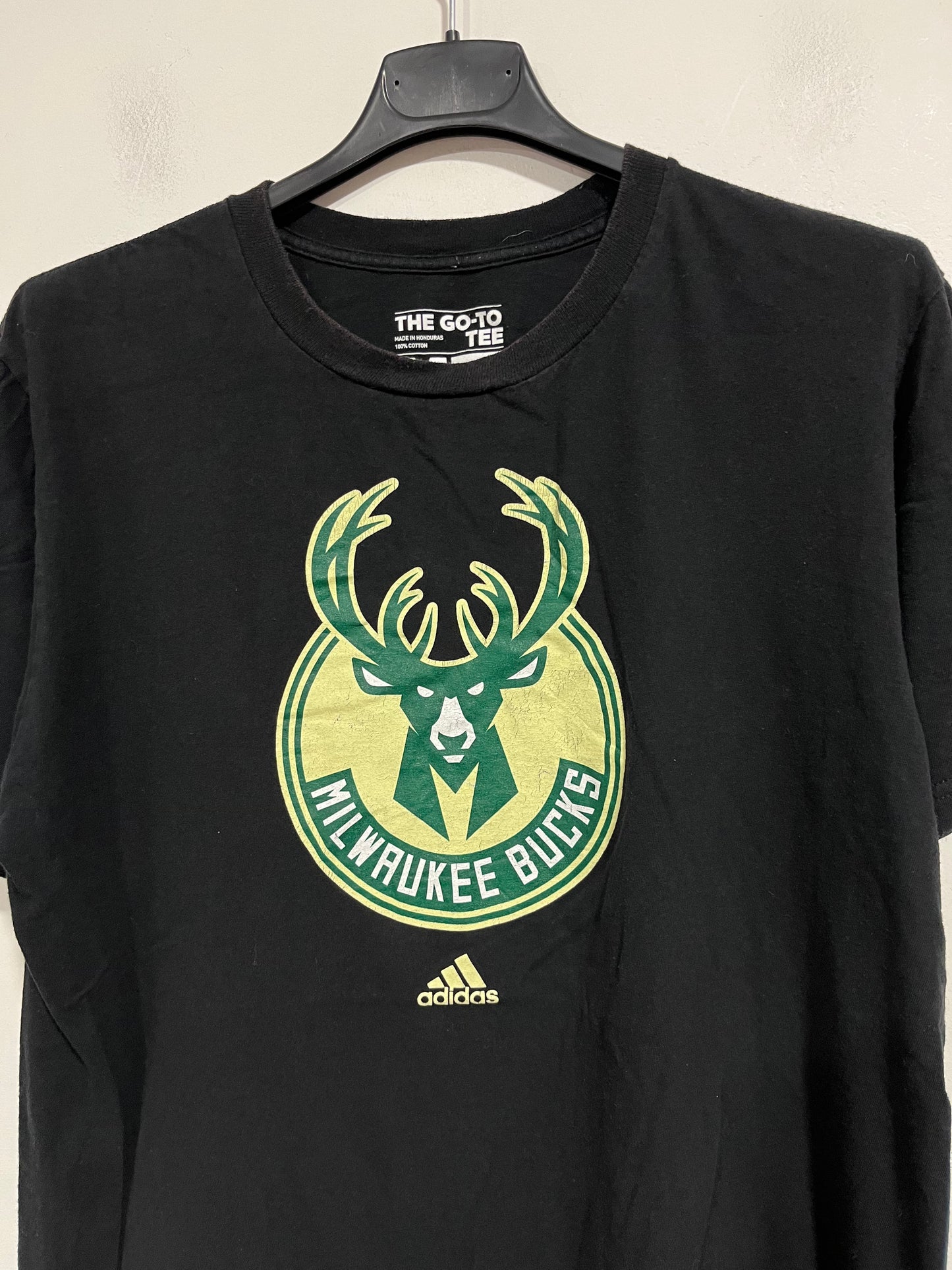 T shirt Adidas NBA Milwaukee Bucks (G162)