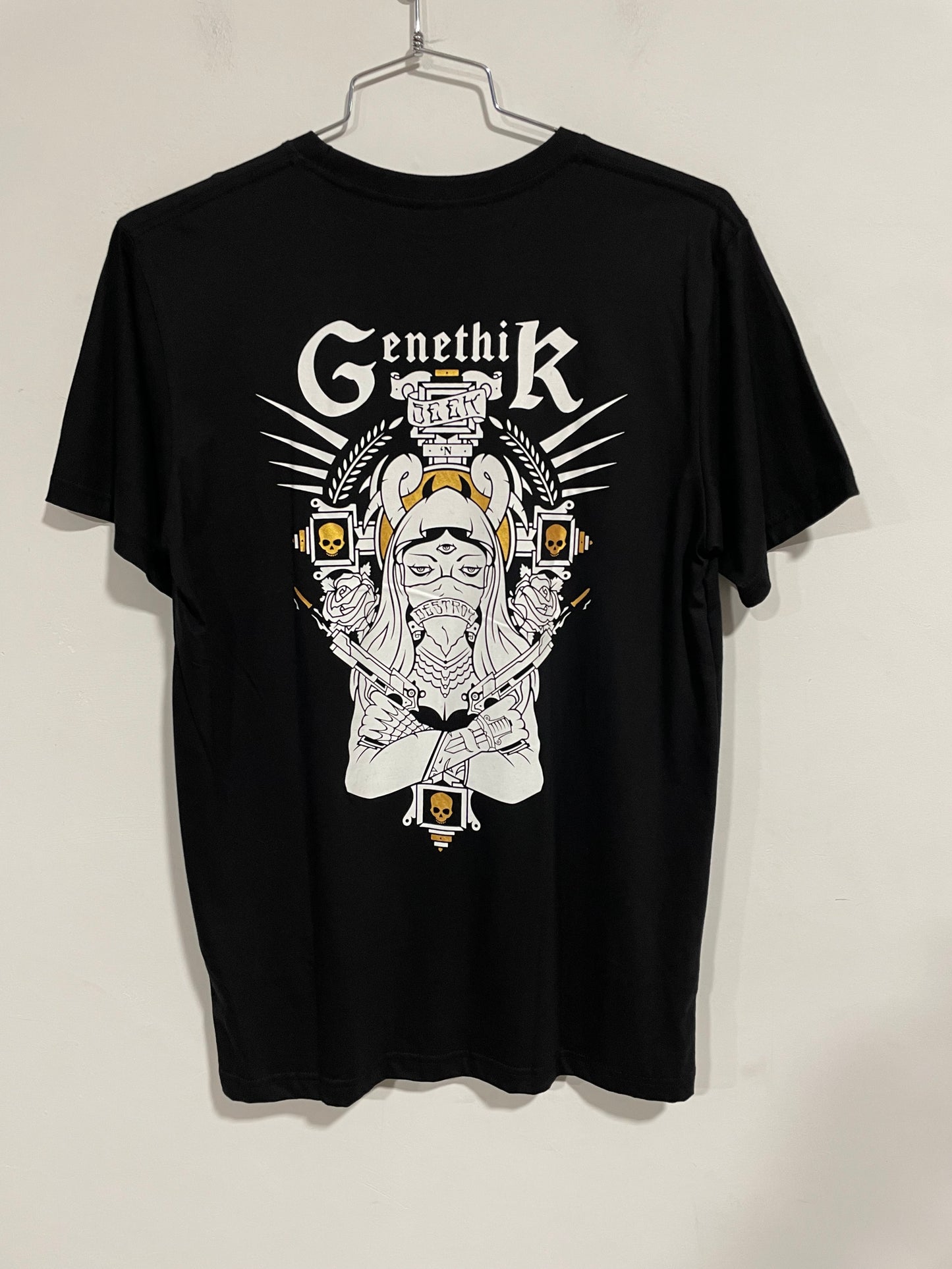 T shirt Madonna Siberiana by Genethik