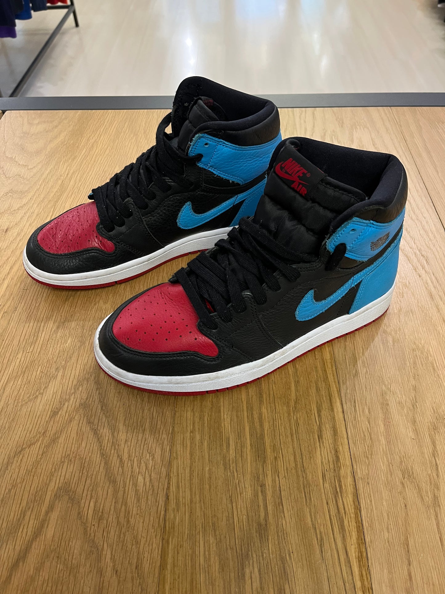Scarpe Jordan 1 retro high NC to Chi (G584)