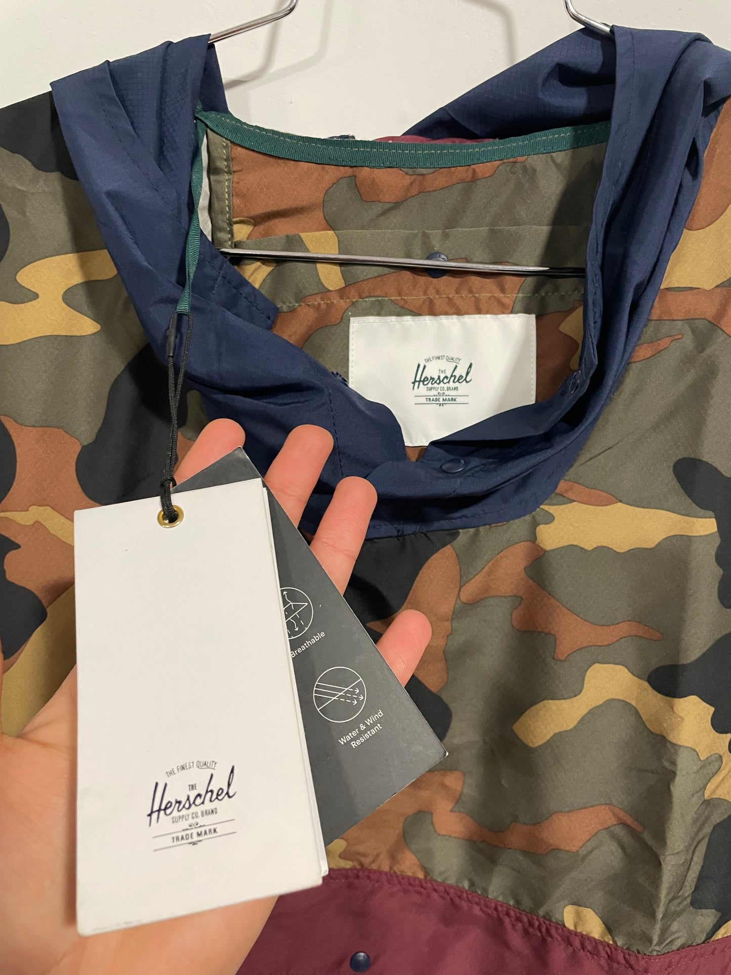 Giubbottino Kway Herschel nuovo con cartellino (D056)