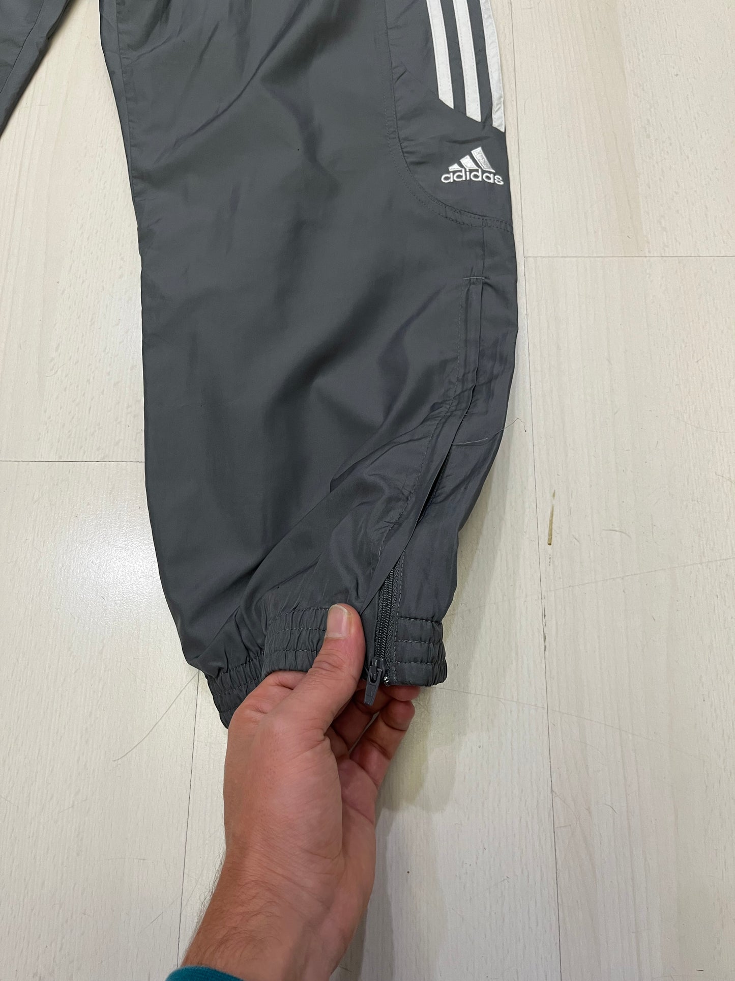 Pantalone tuta Adidas vintage (G596)