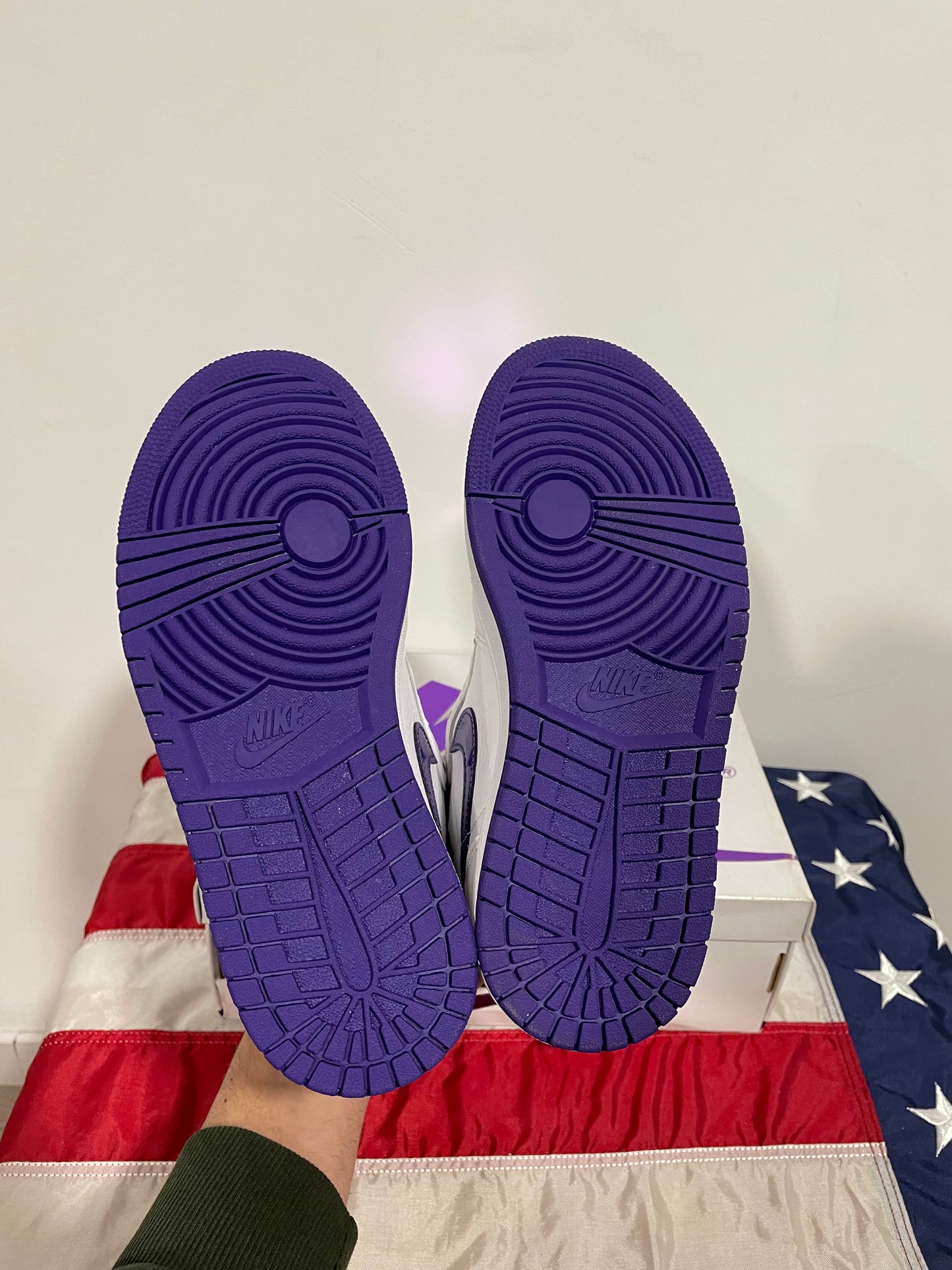Jordan 1 Retro high court purple W