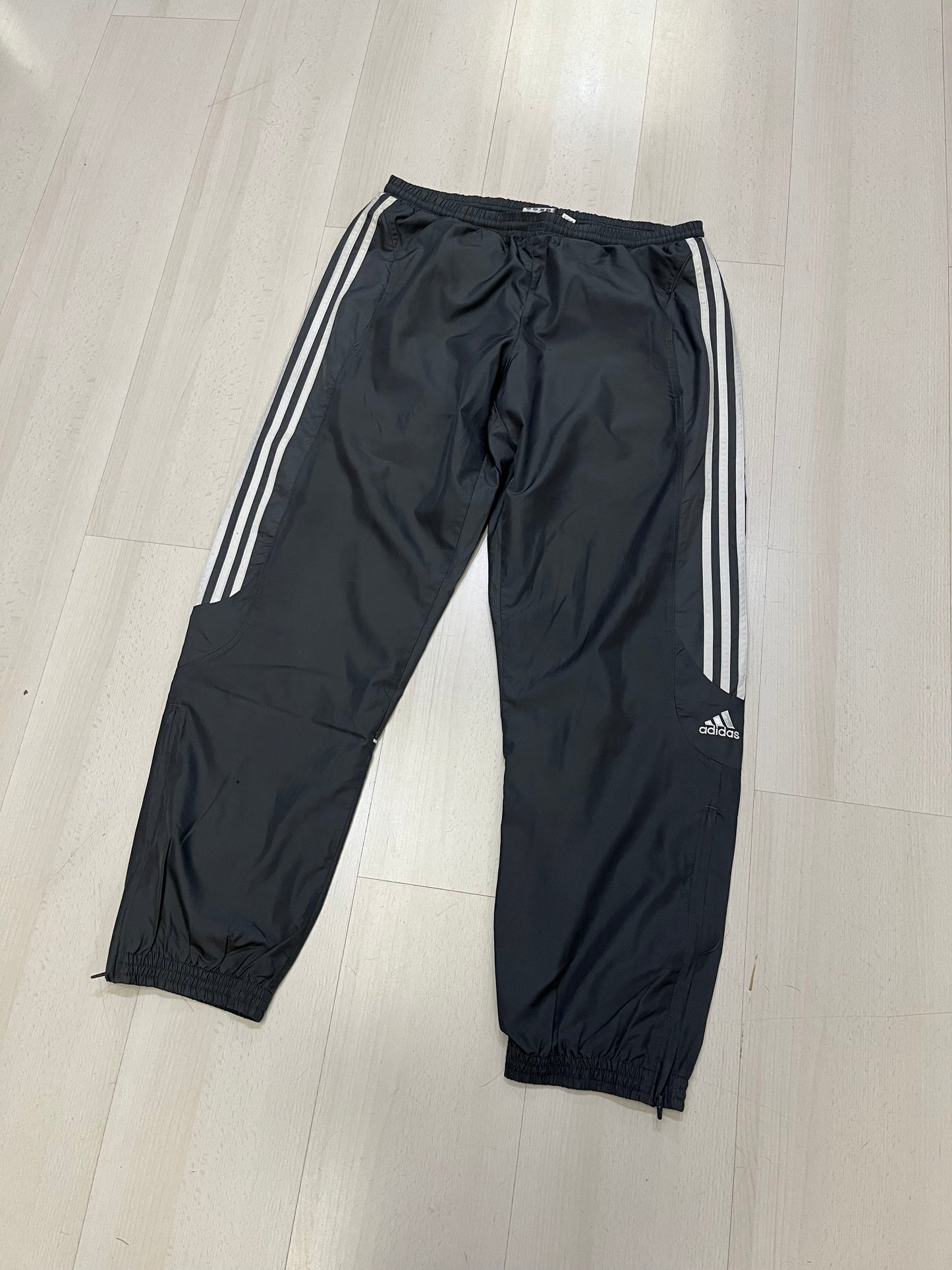 Pantalone tuta Adidas vintage (G596)
