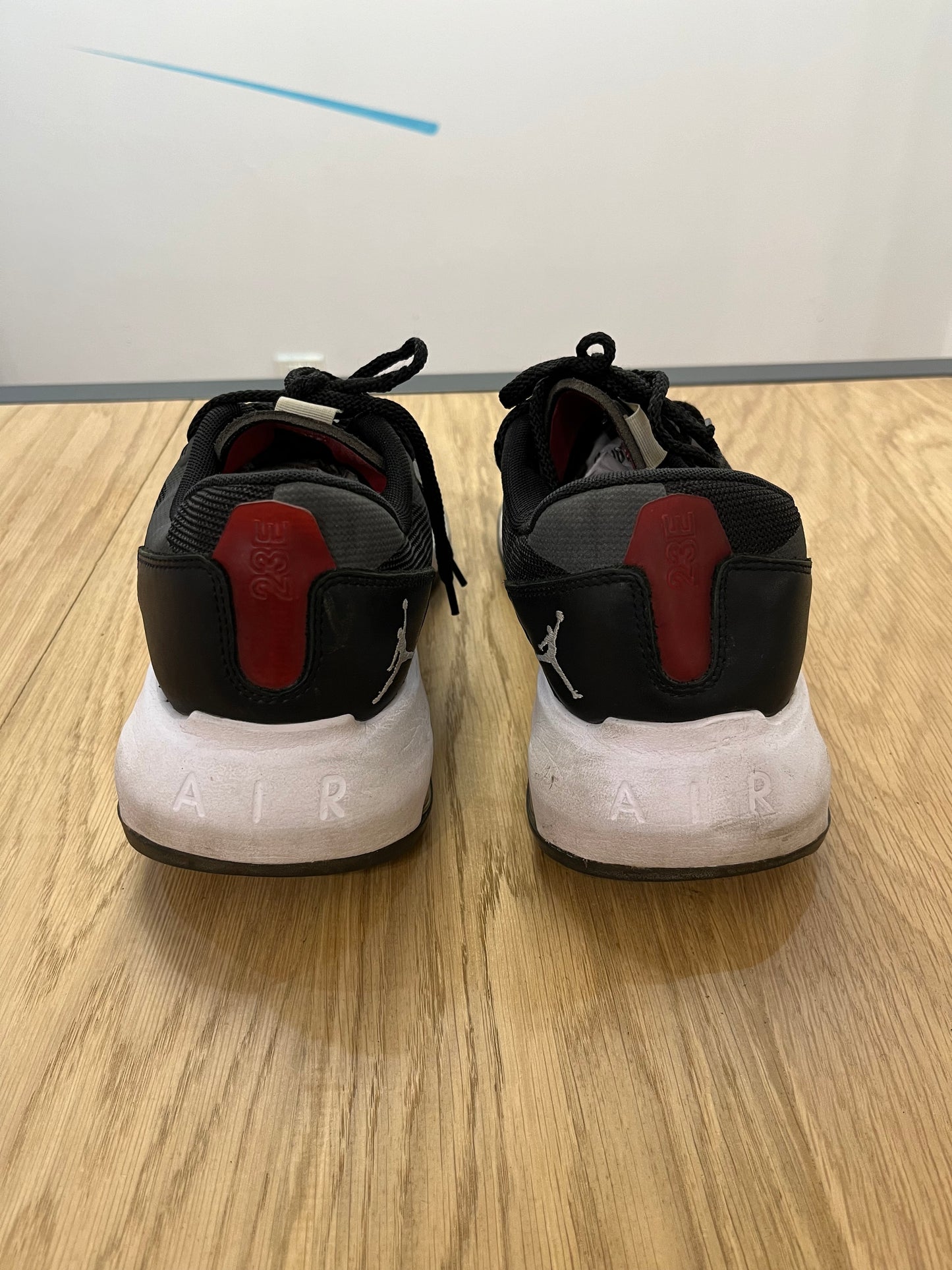 Scarpe Jordan air 200E black r w 45.5 (F840)