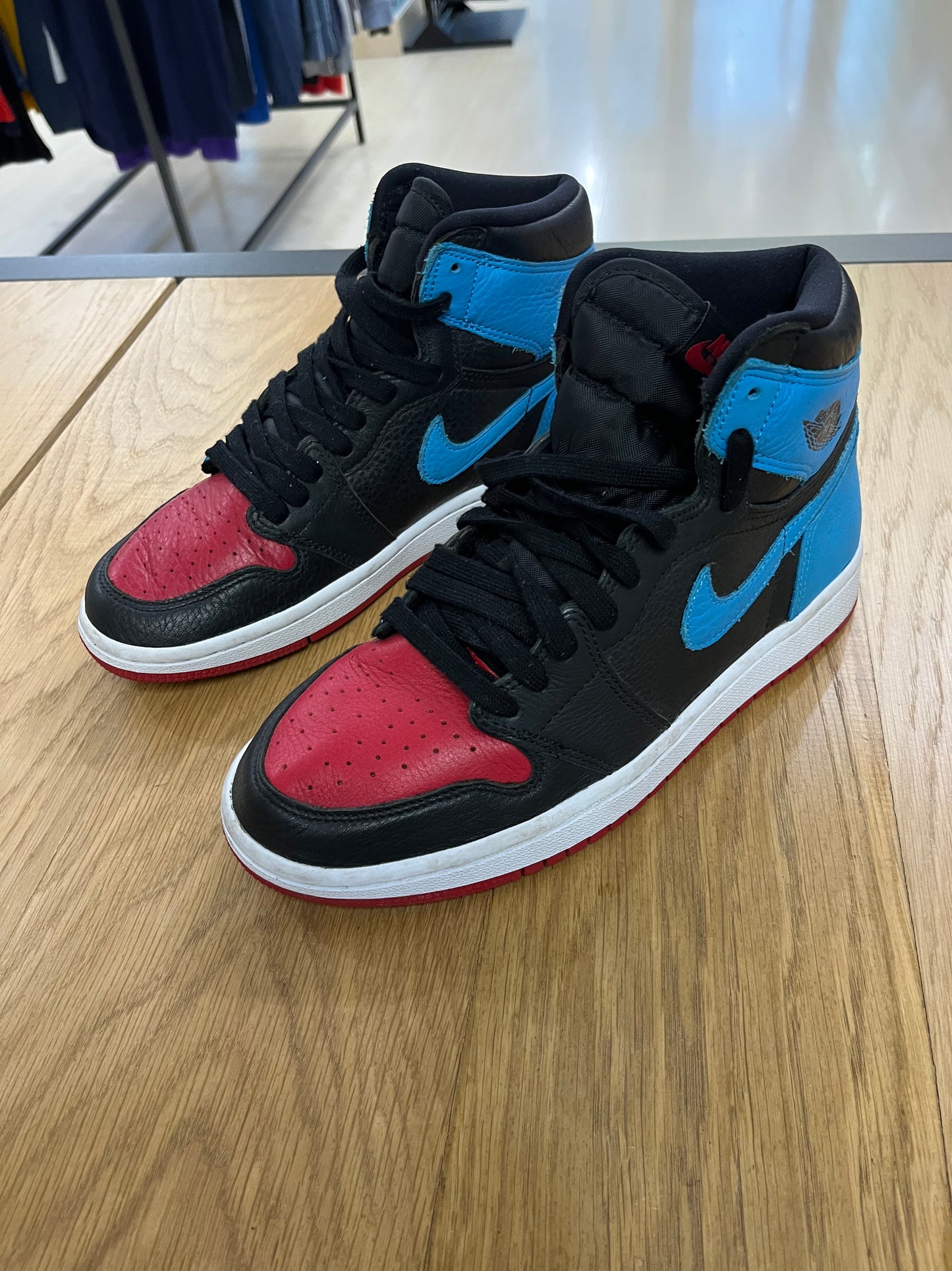 Scarpe Jordan 1 retro high NC to Chi (G584)