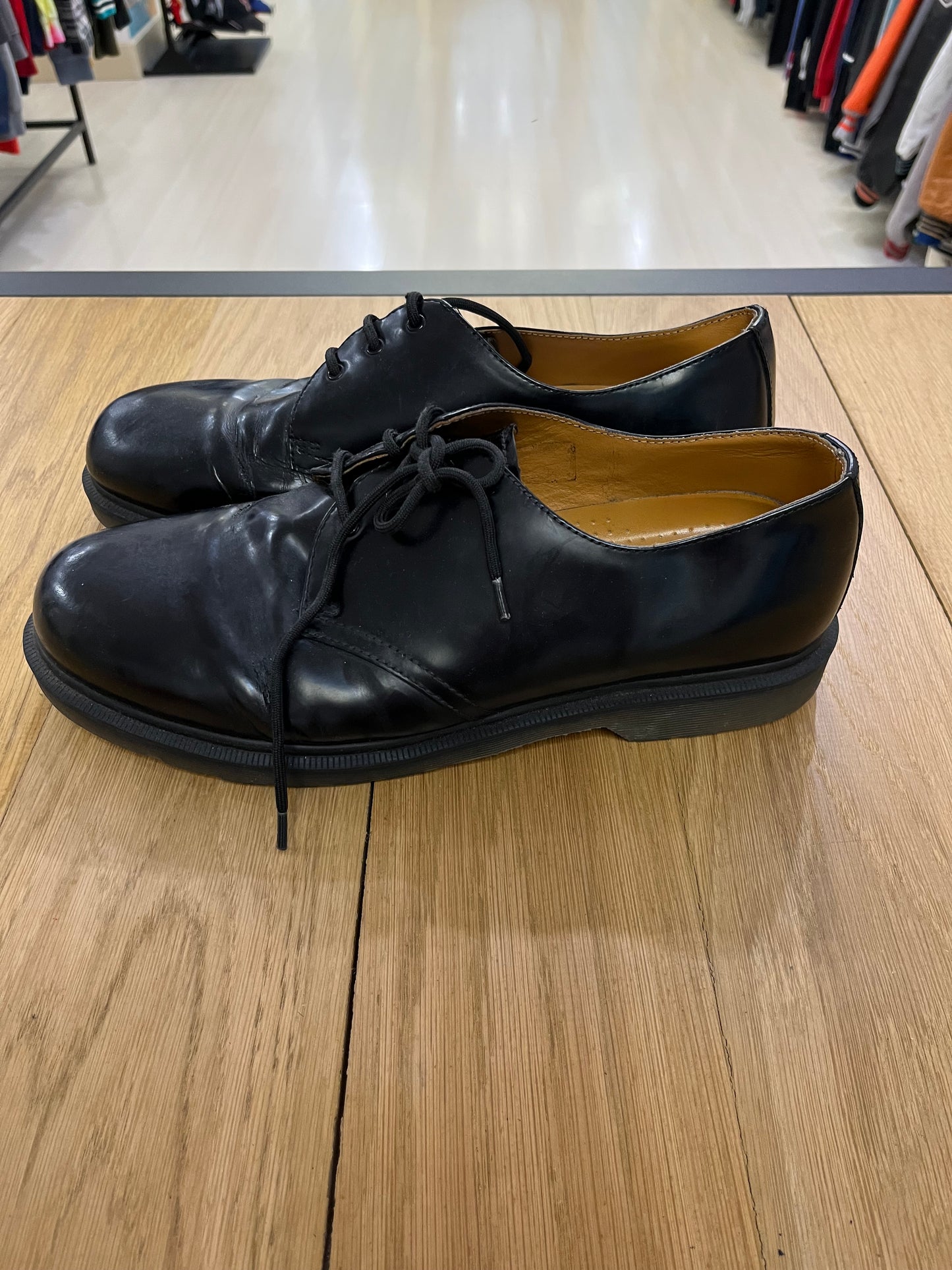 Scarpe Dr. Martens AW501 nere (G662)