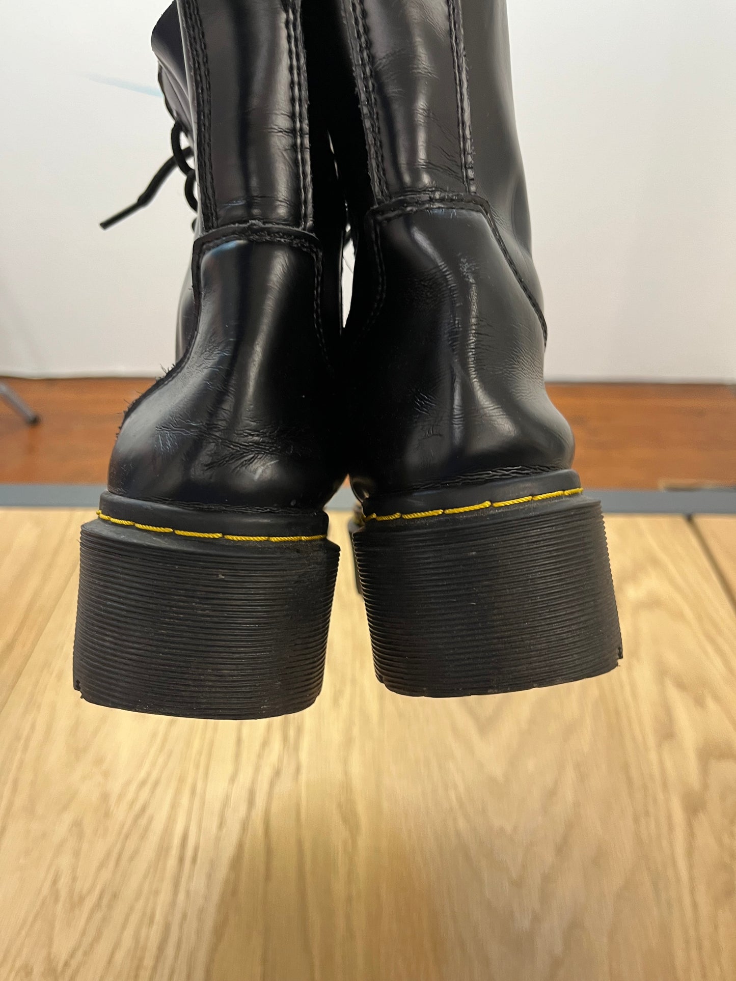 Stivaletti Dr. Martens platform (F847)