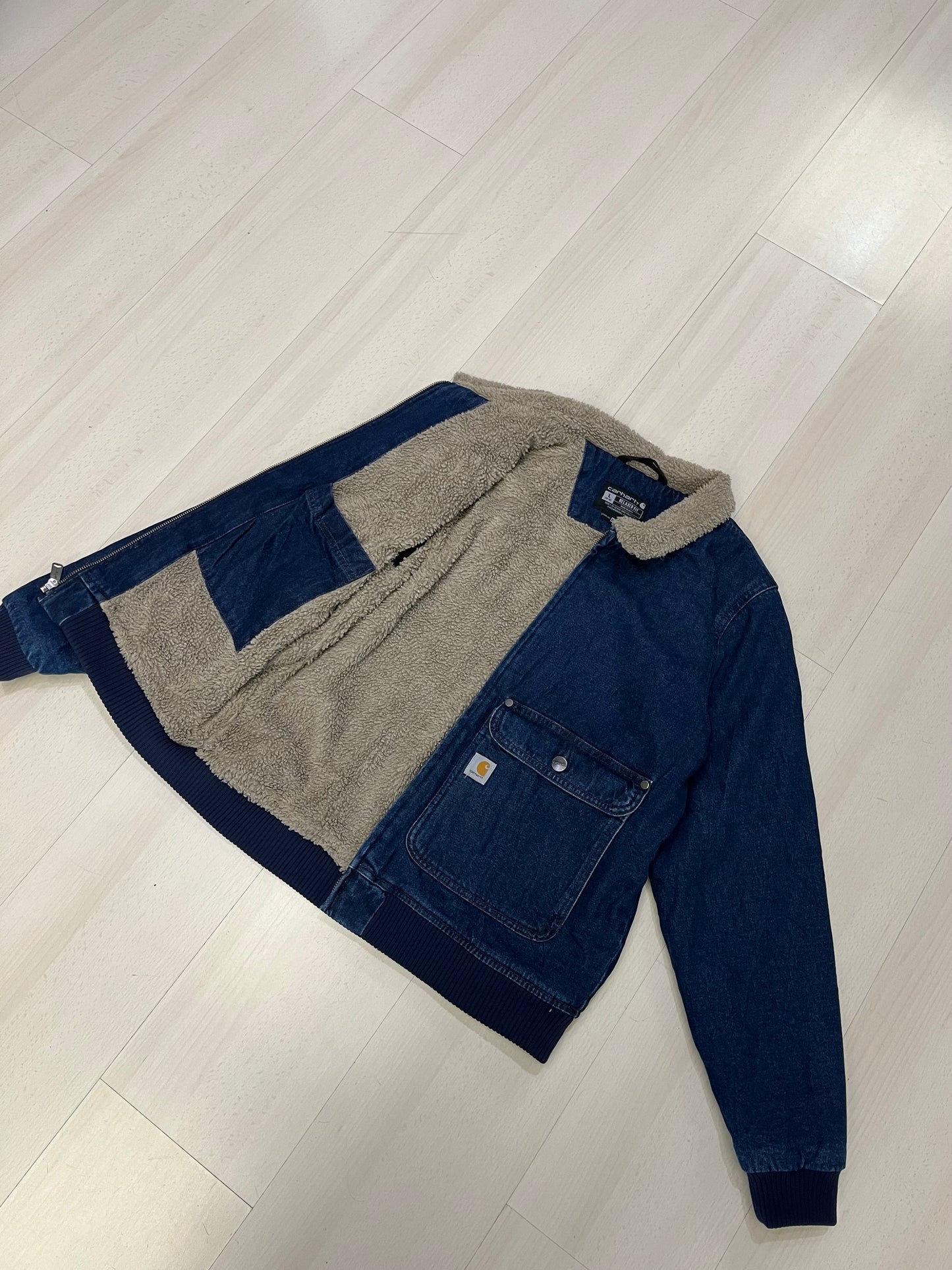 Giubbotto Carhartt in jeans con sherpa interno (G900)