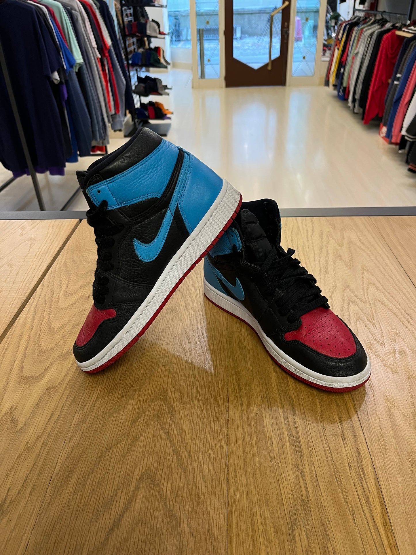 Scarpe Jordan 1 retro high NC to Chi (G584)