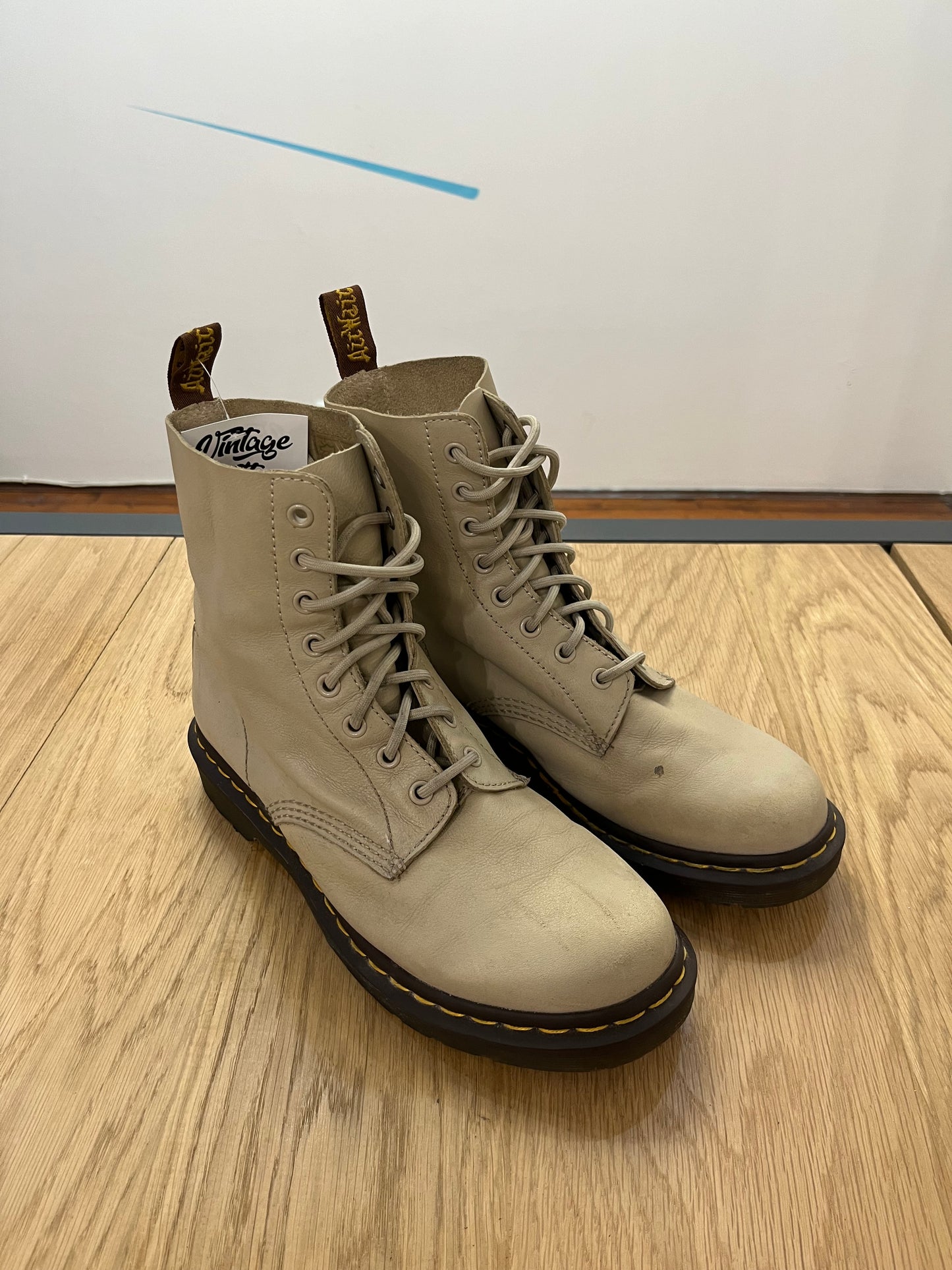 Stivali Dr Martens Pascal Beige (F832)