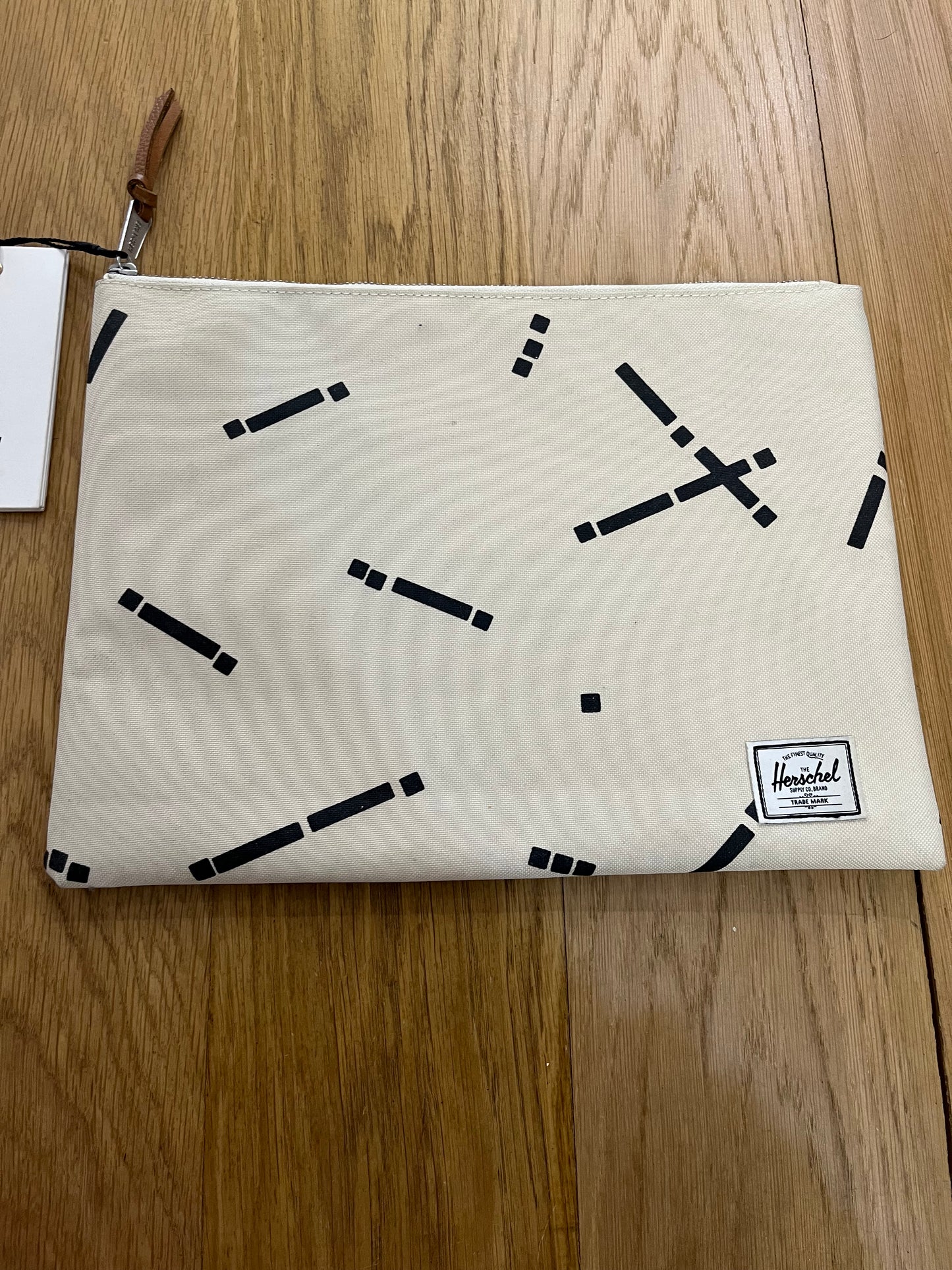 Porta ipad pochette Herschel nuova con cartellino (H102)