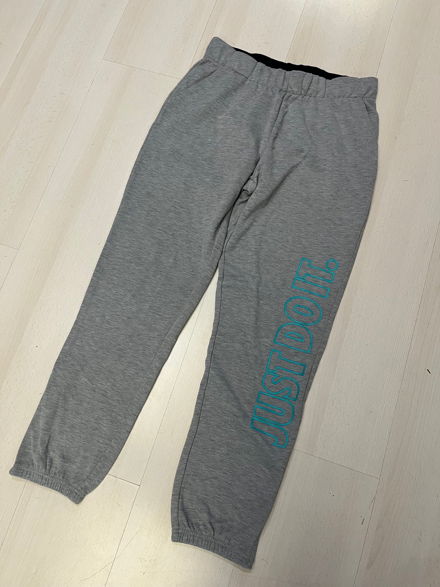 Pantalone tuta Nike dri fit (G970)