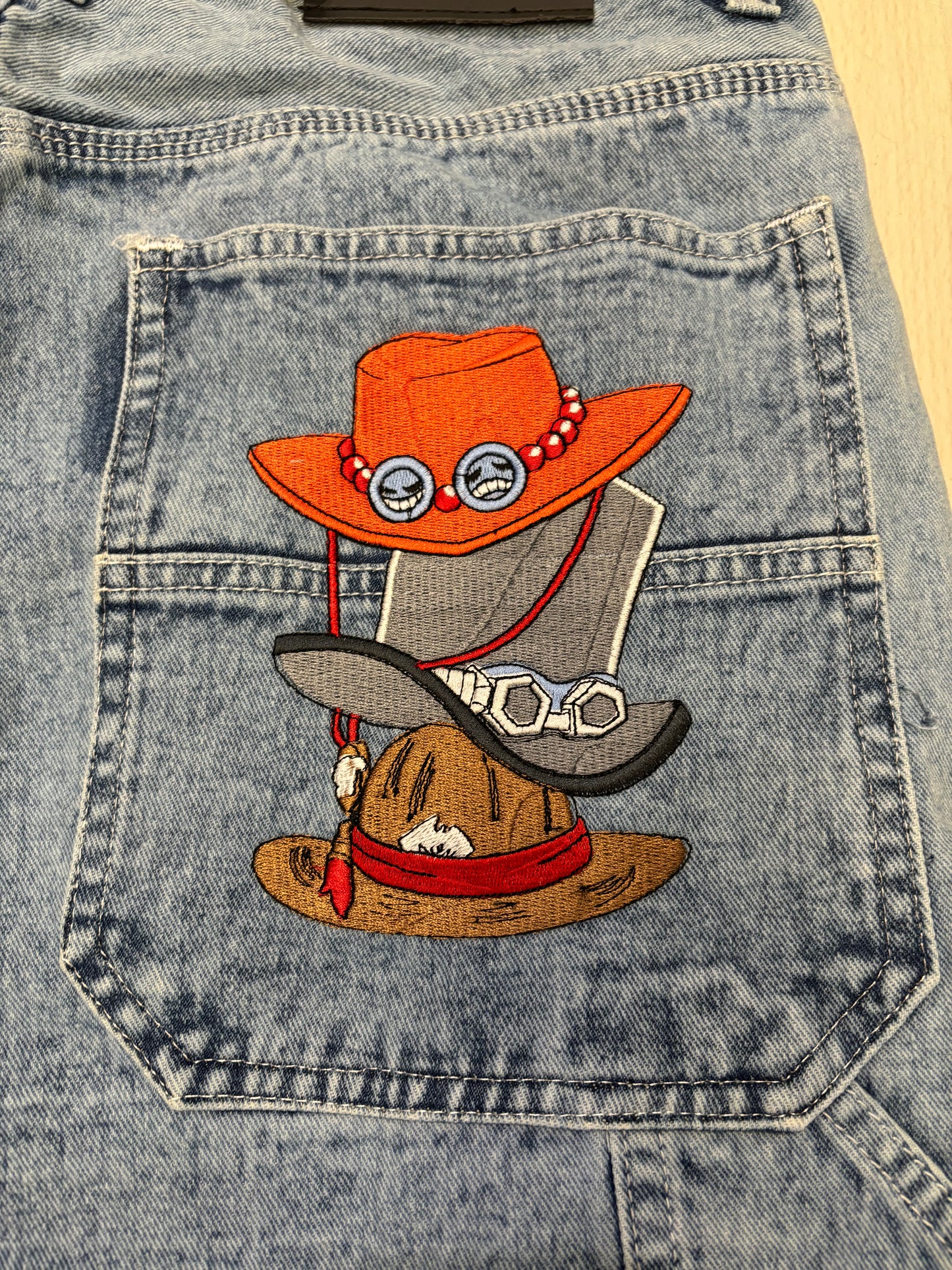 Jorts baggy con ricamo One Piece Three Brothers (H268)