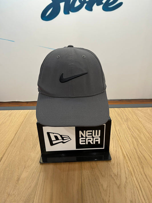 Cappello Nike dri fit grigio (F630)