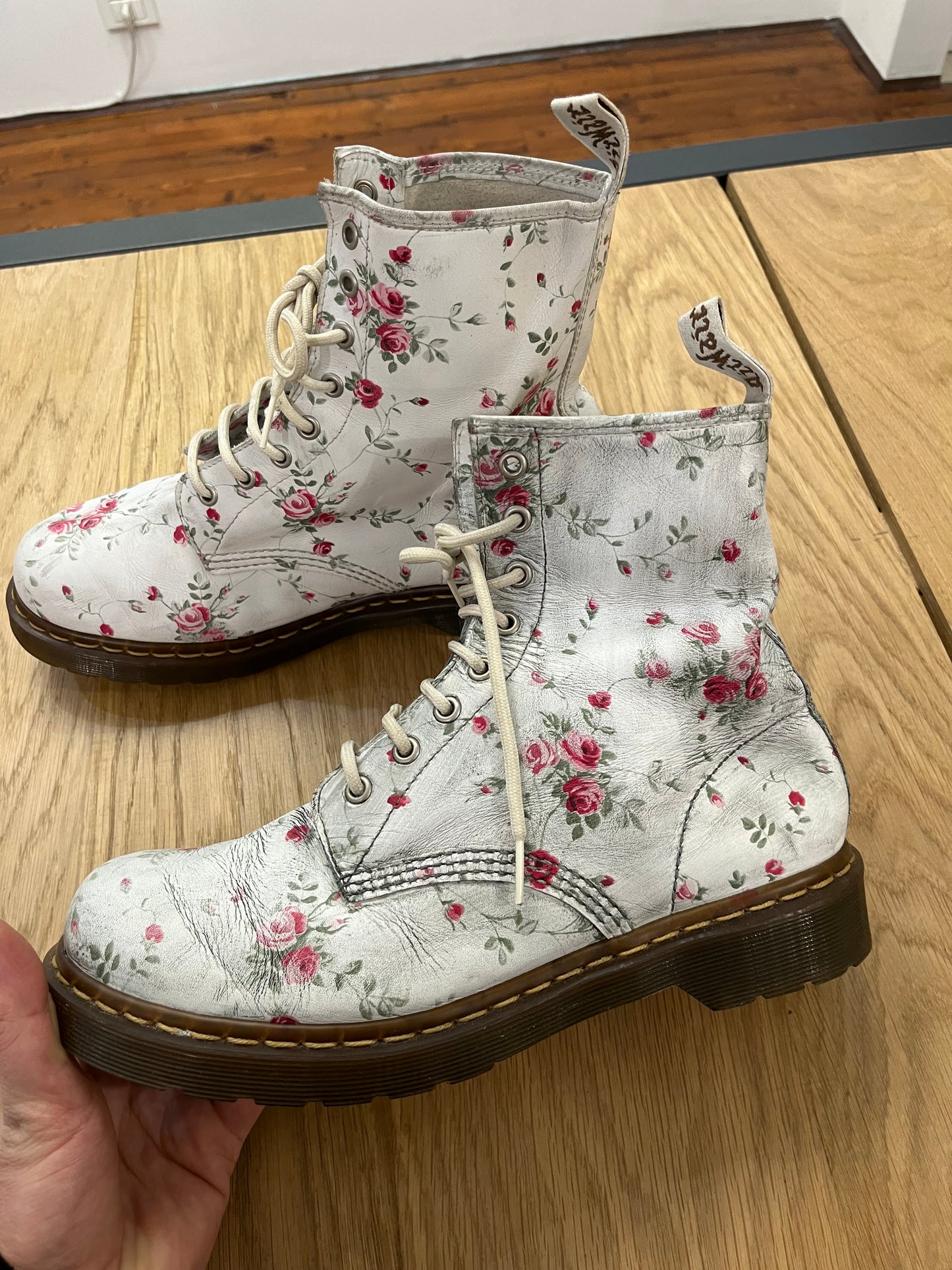 Anfibi Dr. Martens floreali (F944)