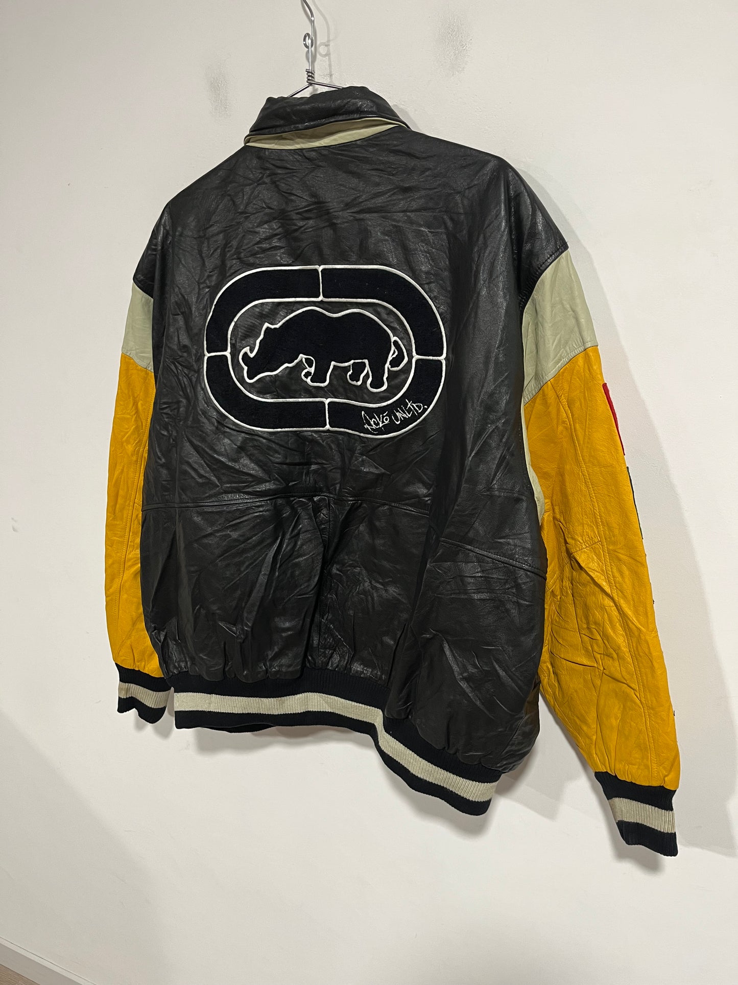 Introvabile Giubbotto Ecko anni 2000 in pelle (H056)