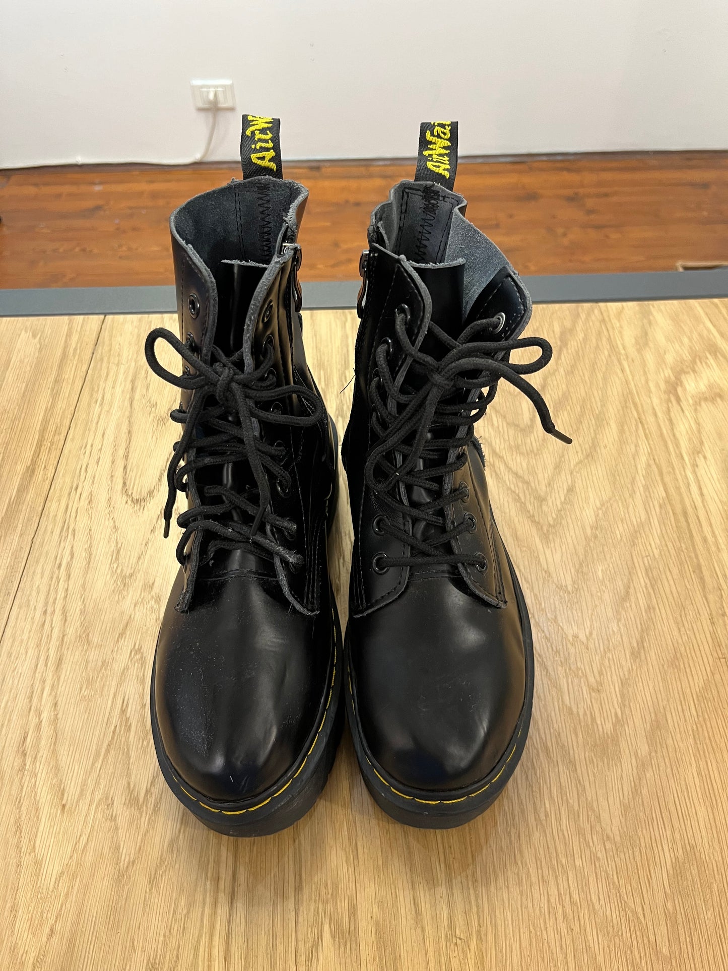 Stivaletti Dr. Martens platform (F847)