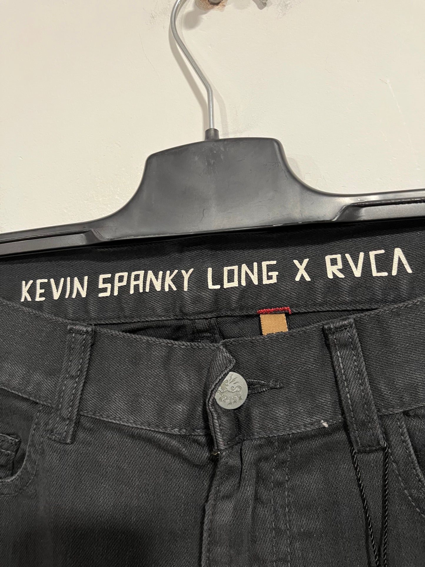 Jeans RVCA nuovo con cartellino (H183)