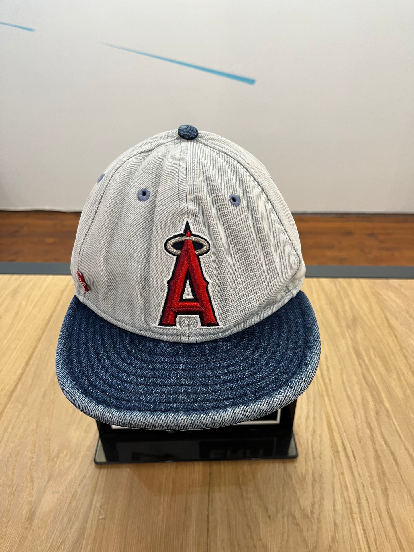 Raro cappello New Era x Levi’s Angels (F643)