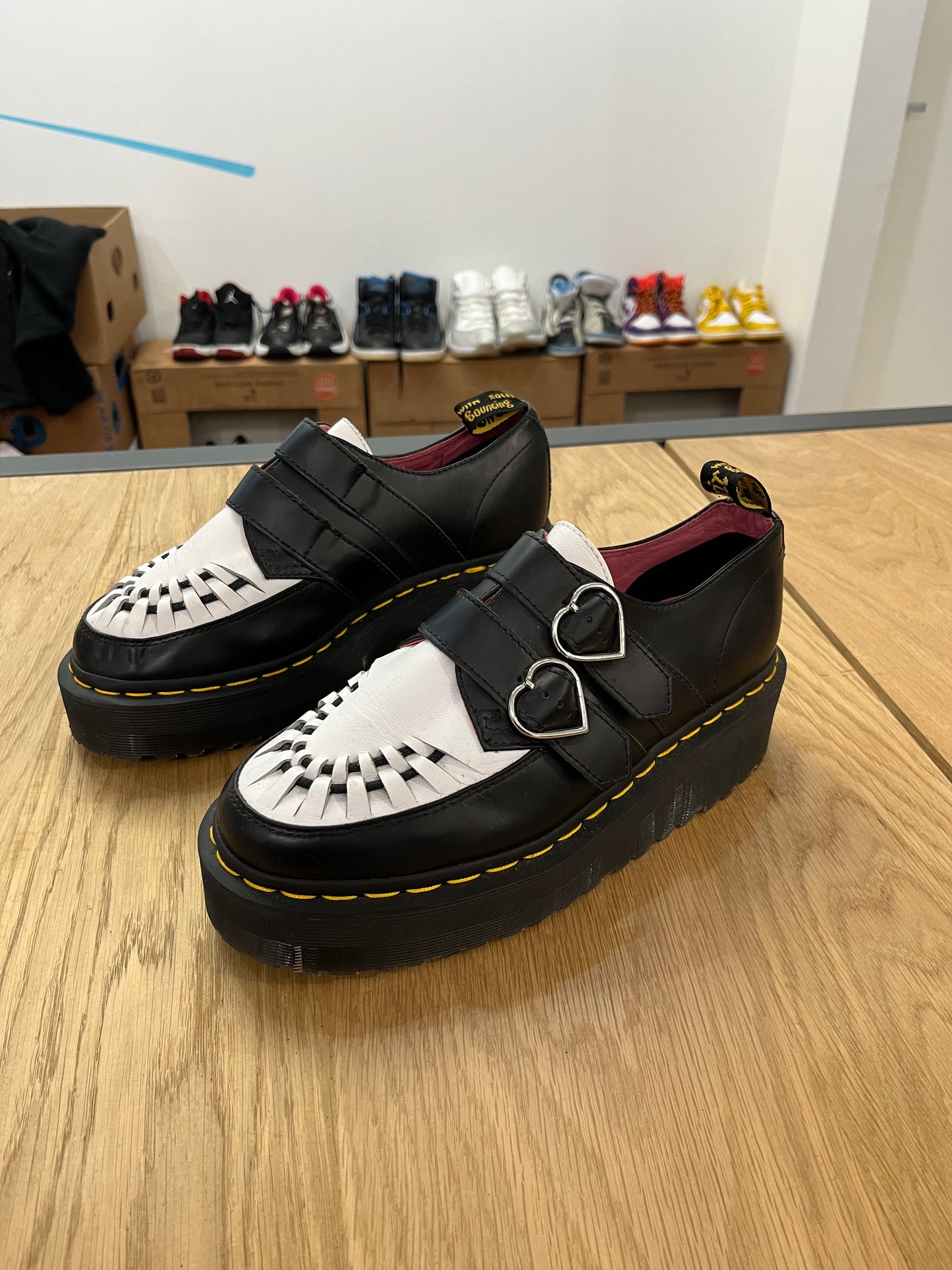 Limited edition Dr. Martens x Lazy Oaf (F887)