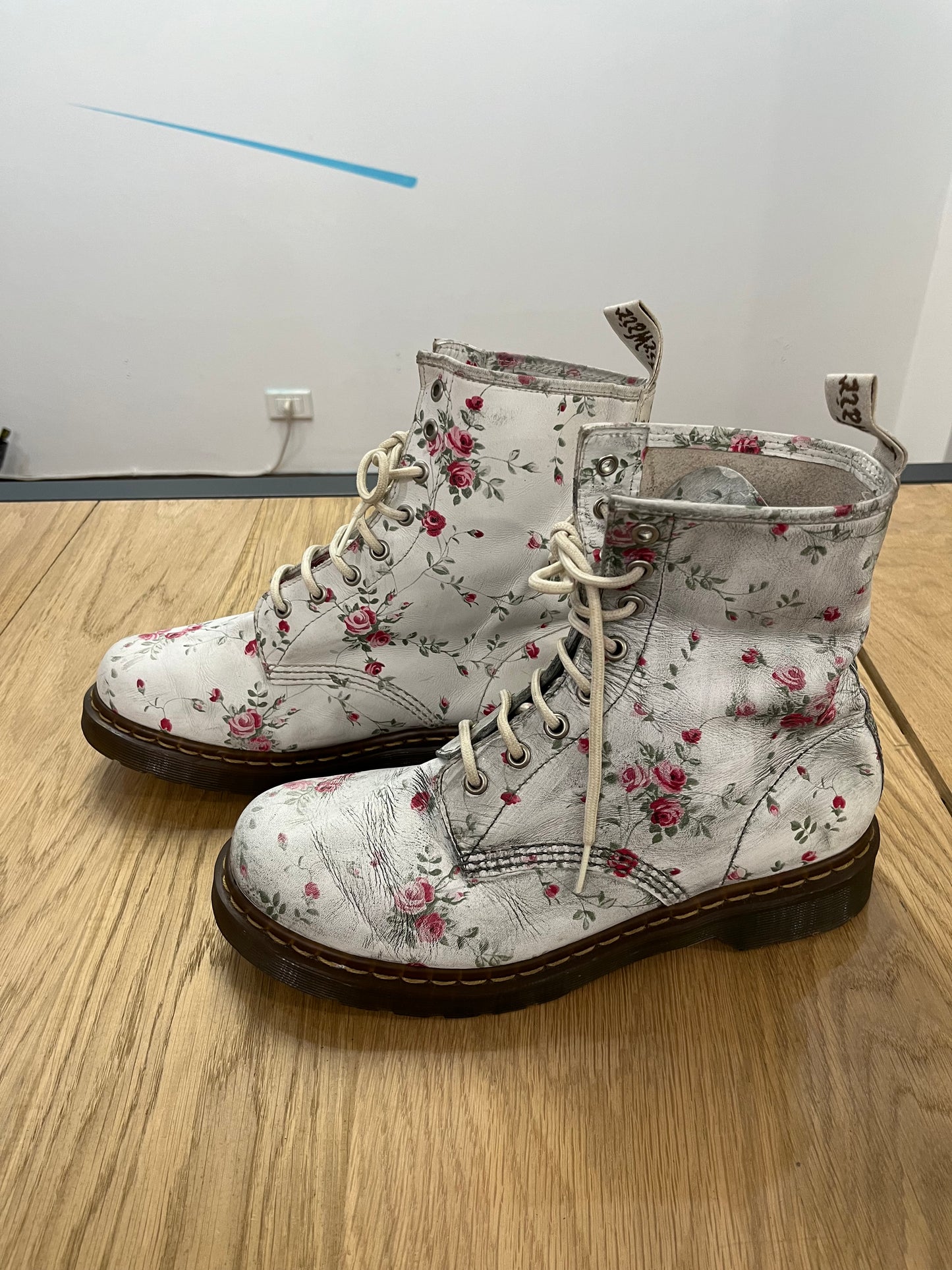 Anfibi Dr. Martens floreali (F944)