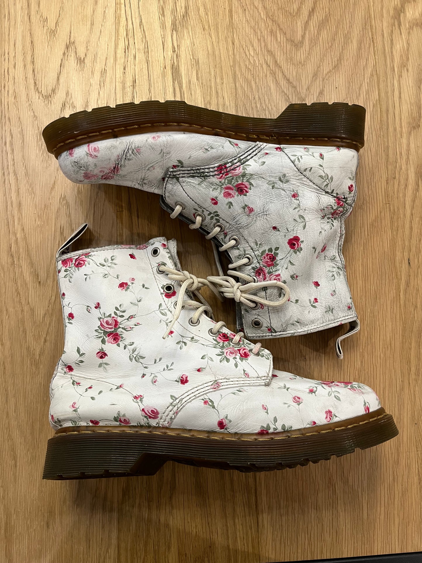 Anfibi Dr. Martens floreali (F944)