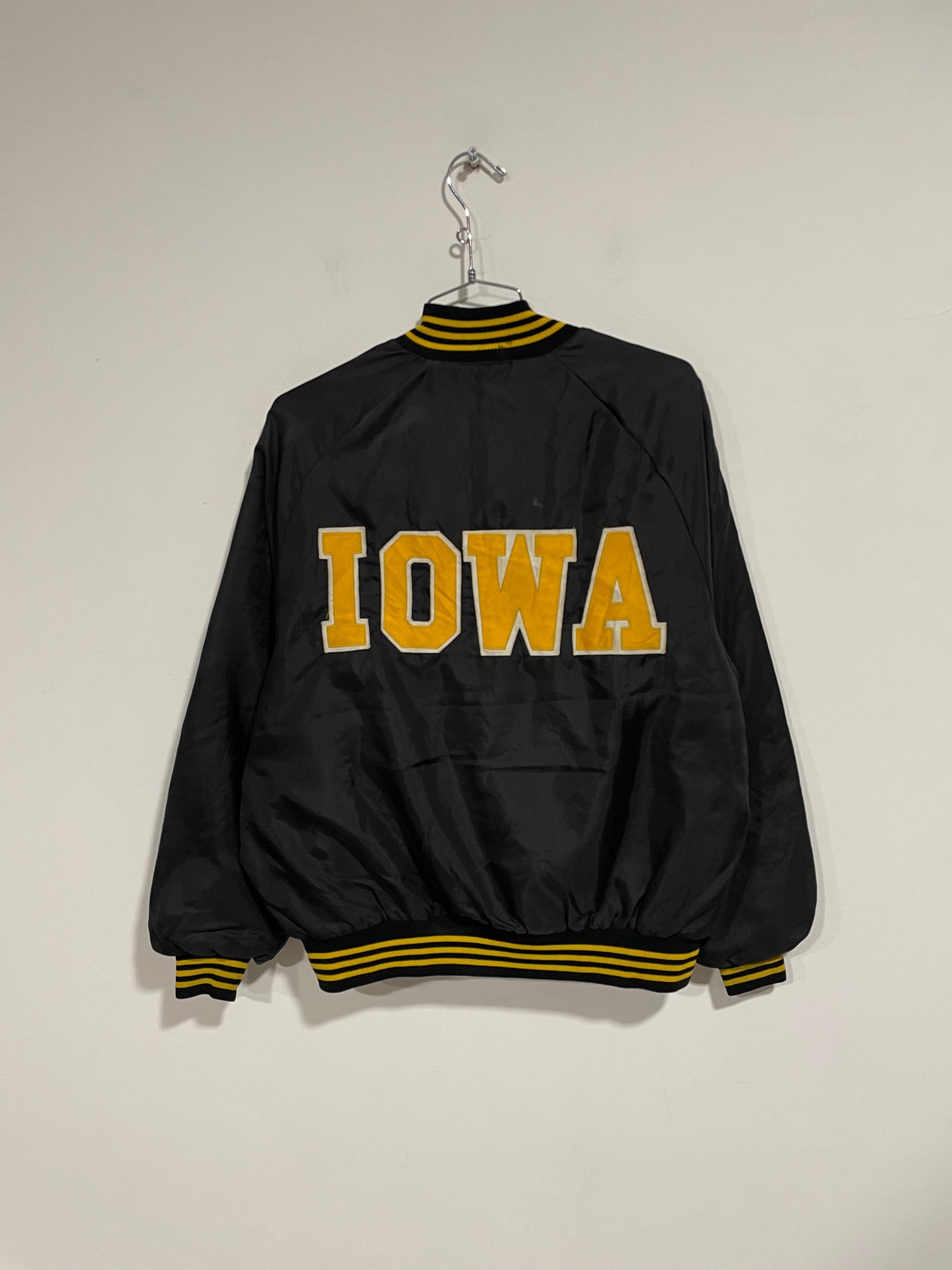 Bomber action jacket IOWA university (D027)