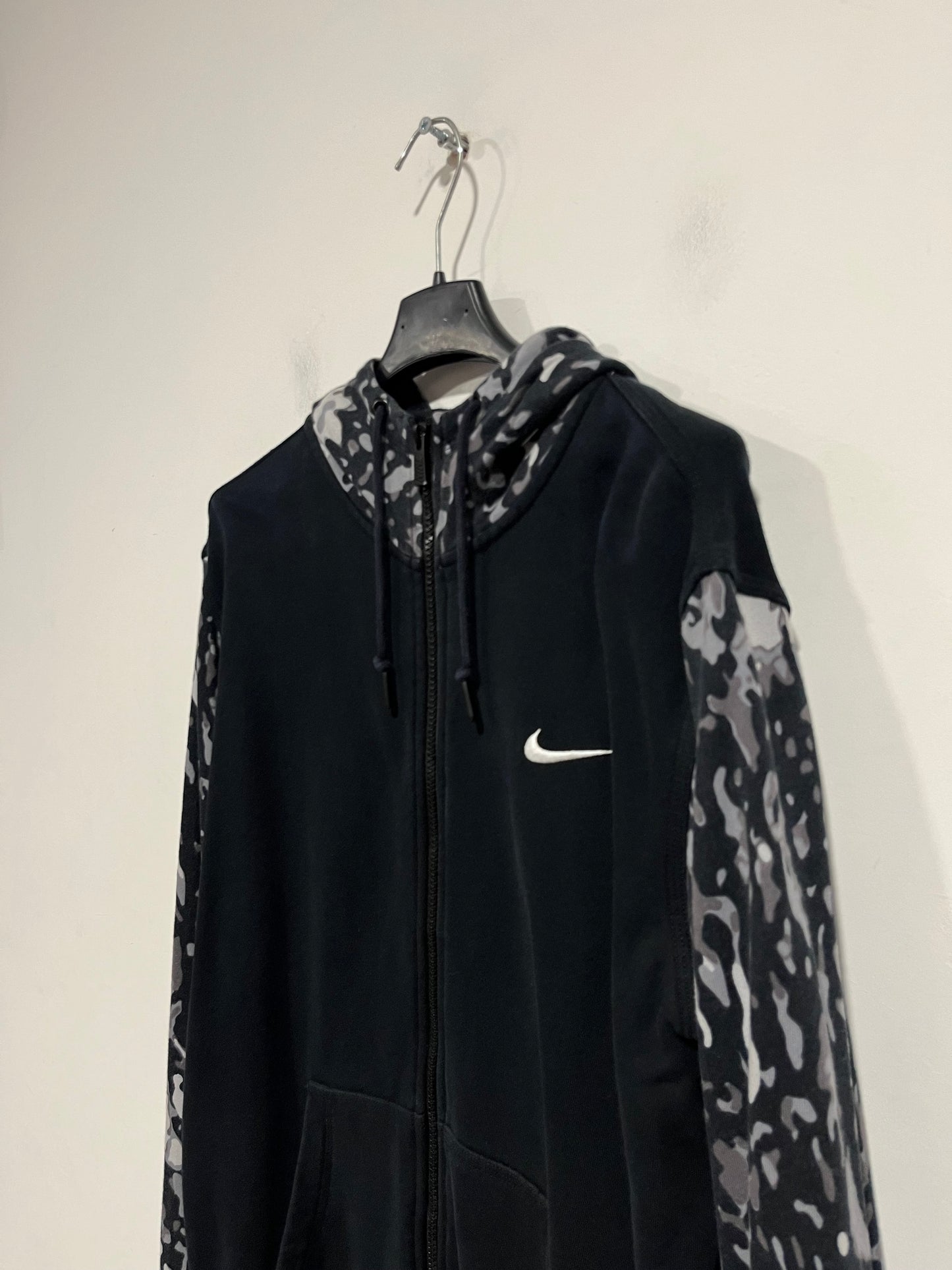 Felpa Nike con zip (F012)