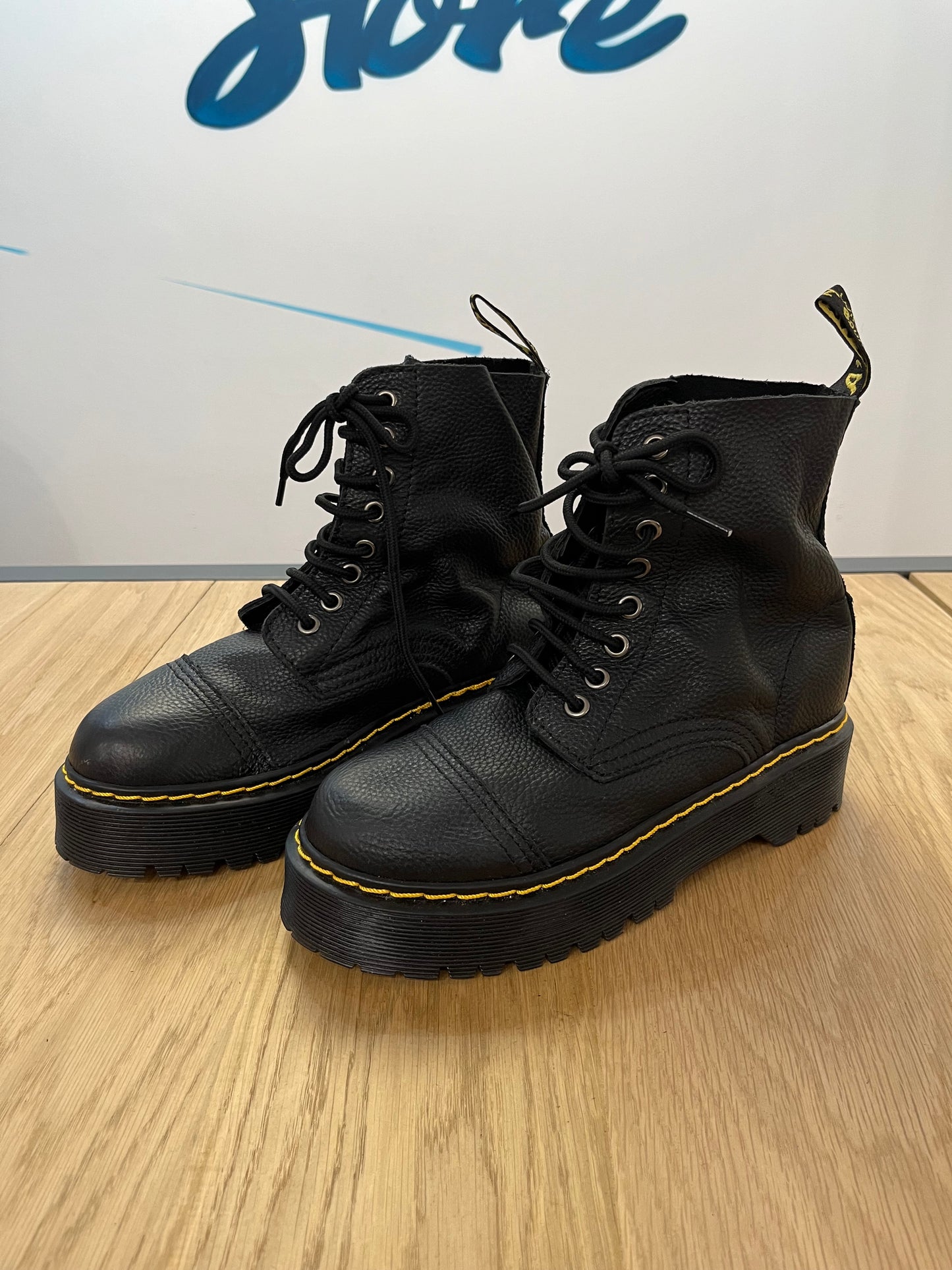 Stivaletti Dr Martens platform (F838)