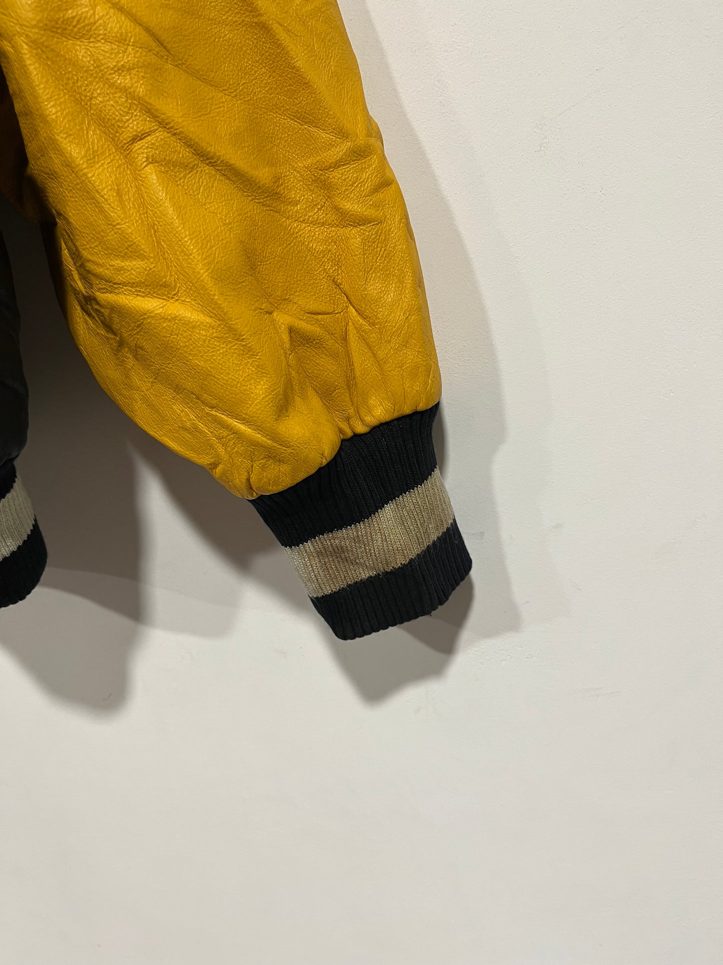 Introvabile Giubbotto Ecko anni 2000 in pelle (H056)