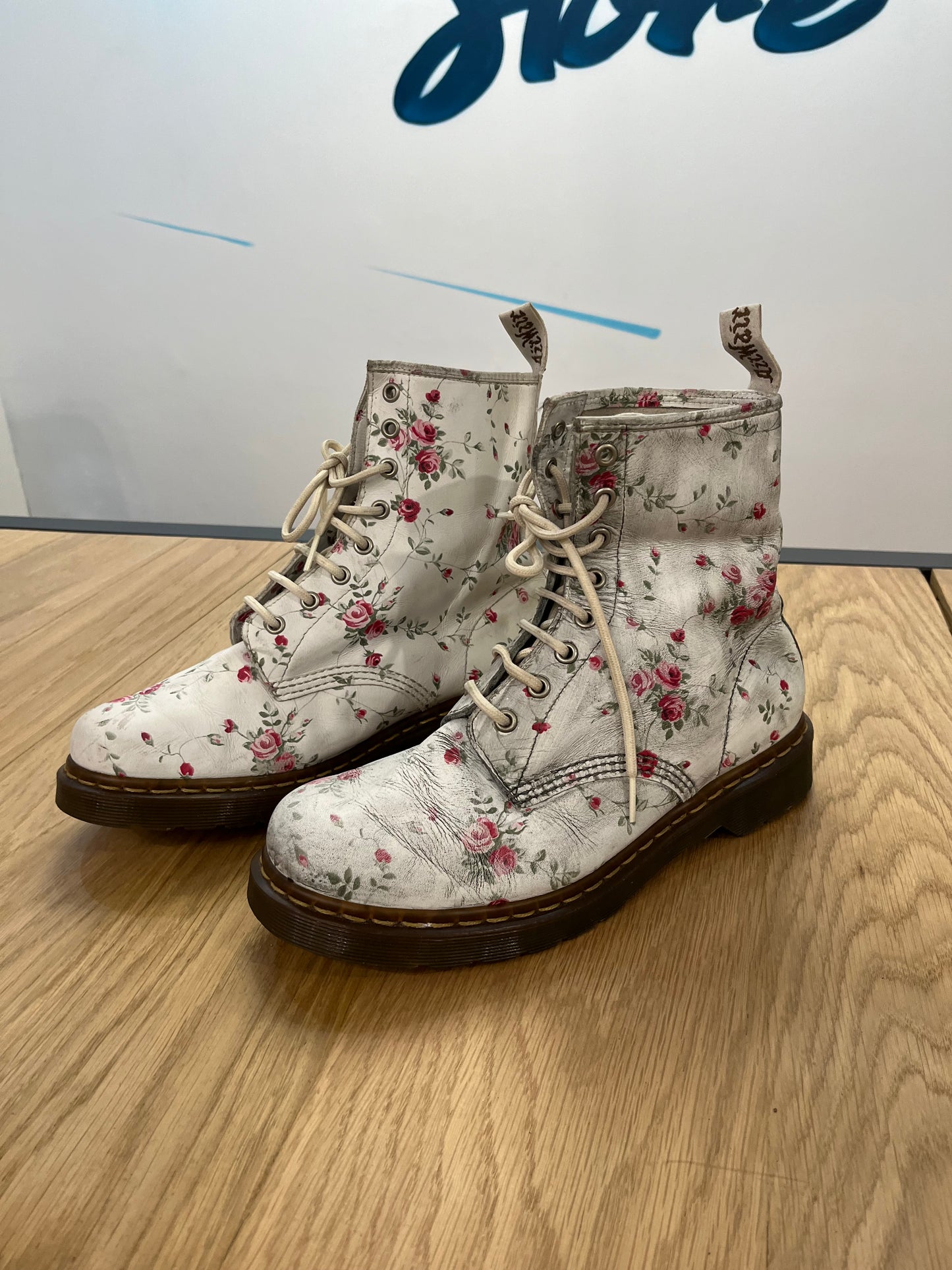 Anfibi Dr. Martens floreali (F944)