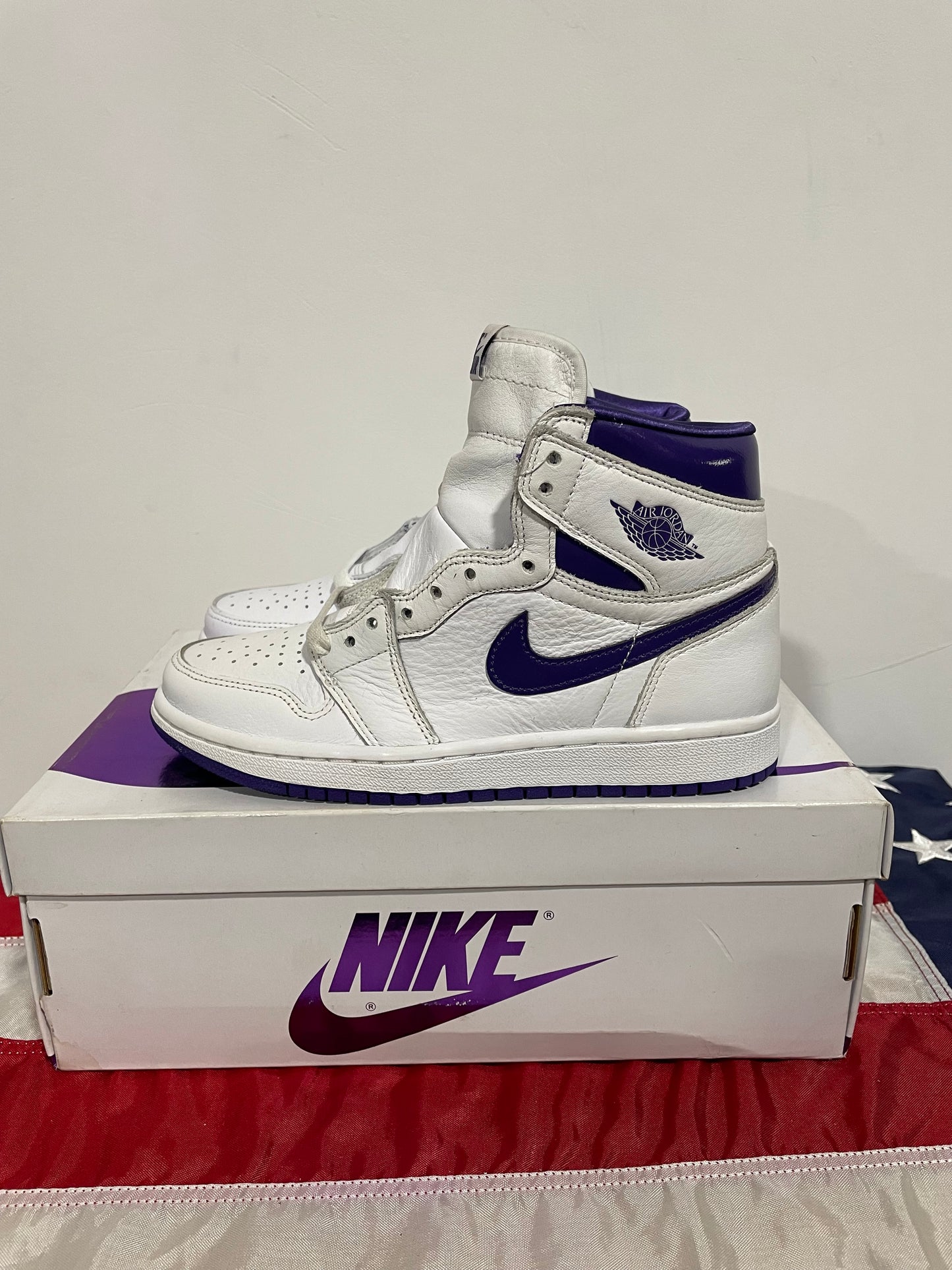 Jordan 1 Retro high court purple W