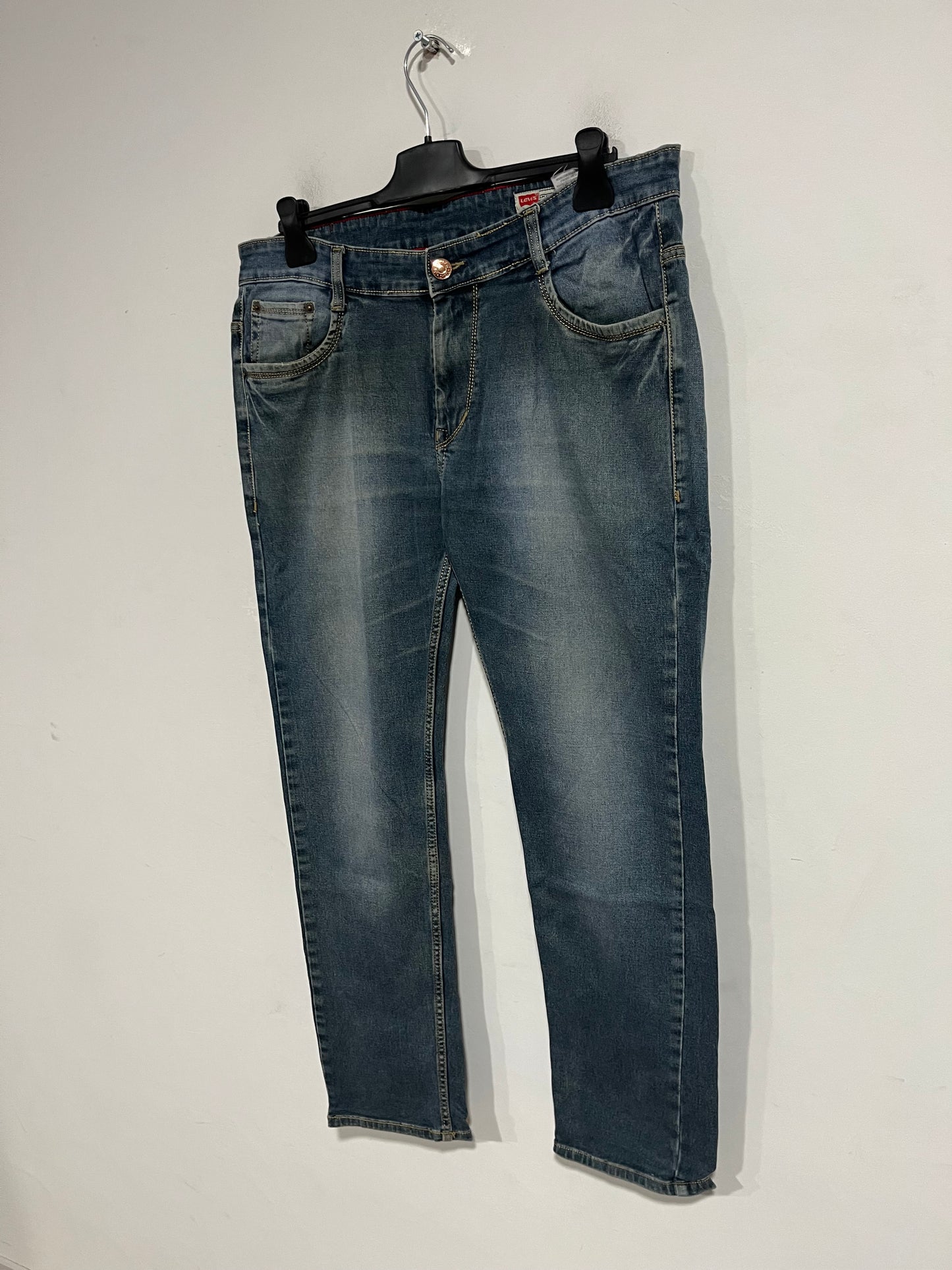 Jeans Levi’s 504 (H142)