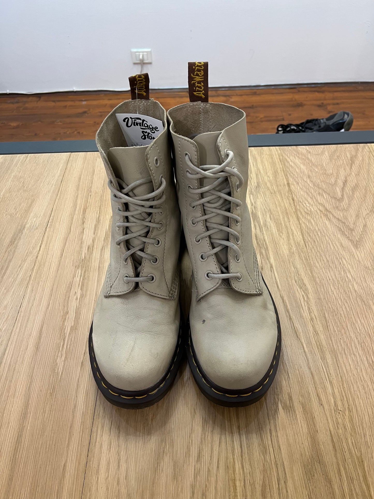 Stivali Dr Martens Pascal Beige (F832)