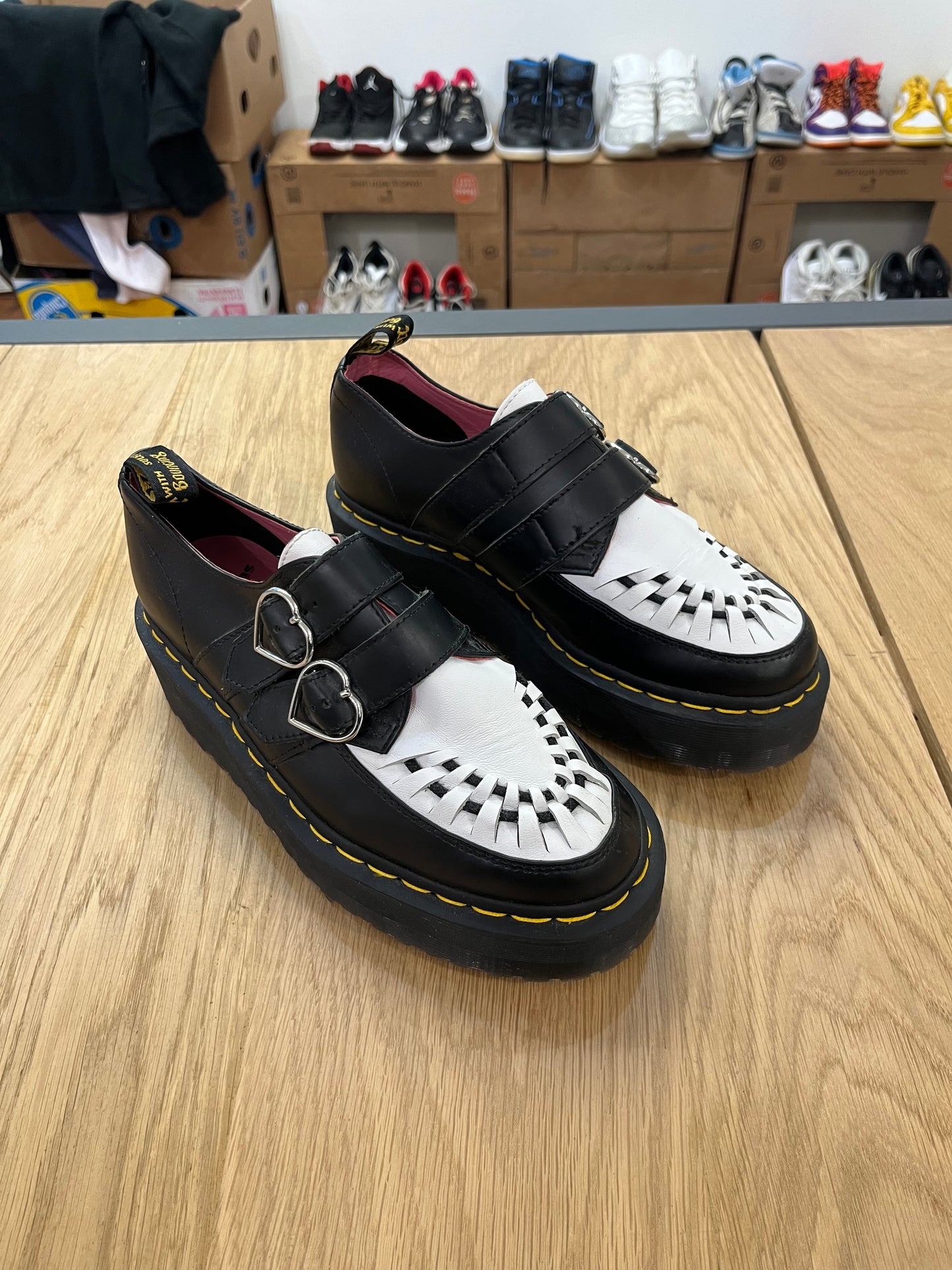 Limited edition Dr. Martens x Lazy Oaf (F887)