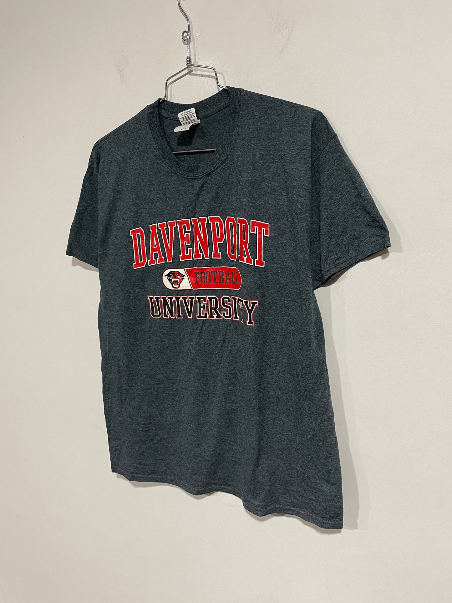 T shirt USA Davenport university (C700)