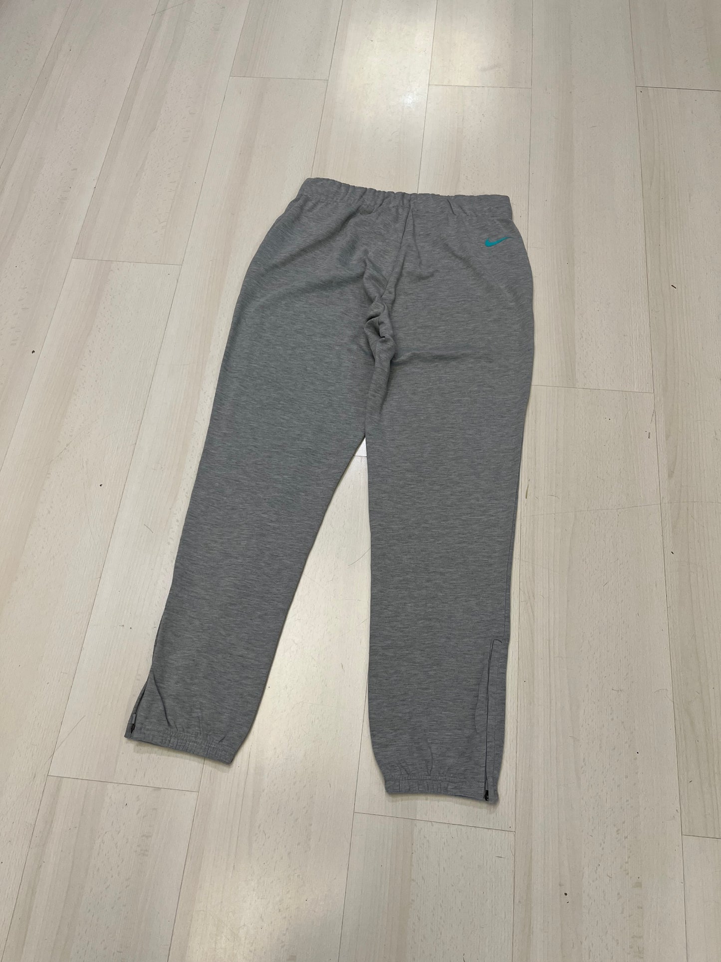 Pantalone tuta Nike dri fit (G970)