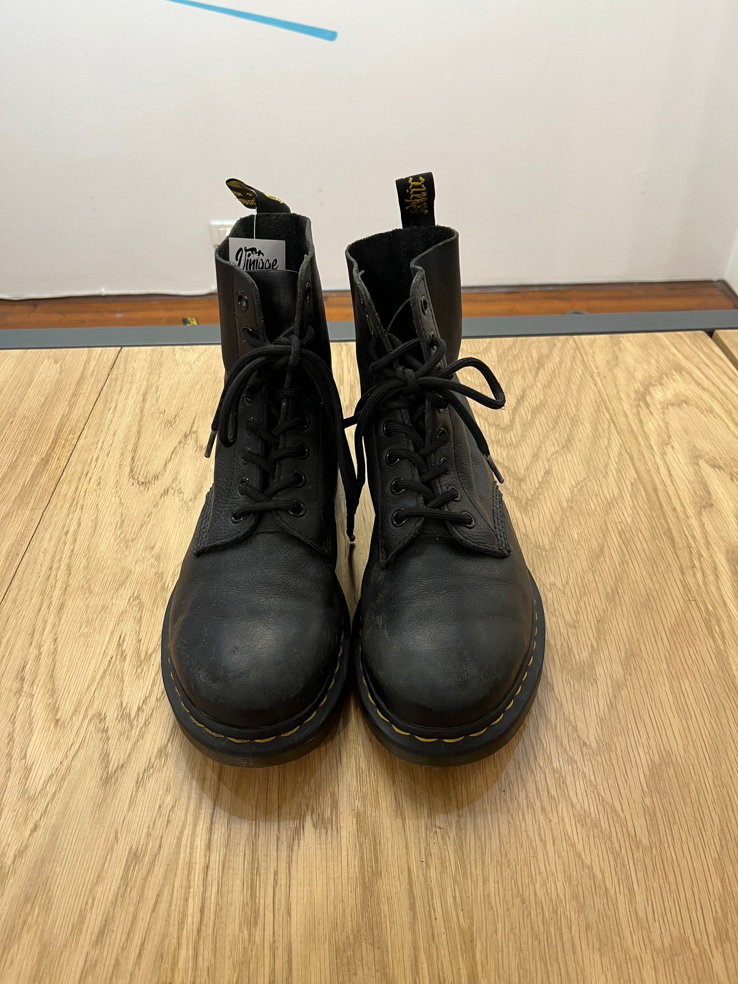 Anfibi Dr Martens pelle morbida (F831)