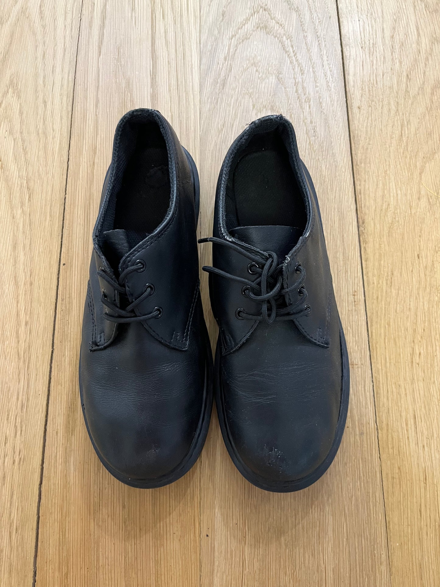 Scarpe Dr Martens nere (G670)