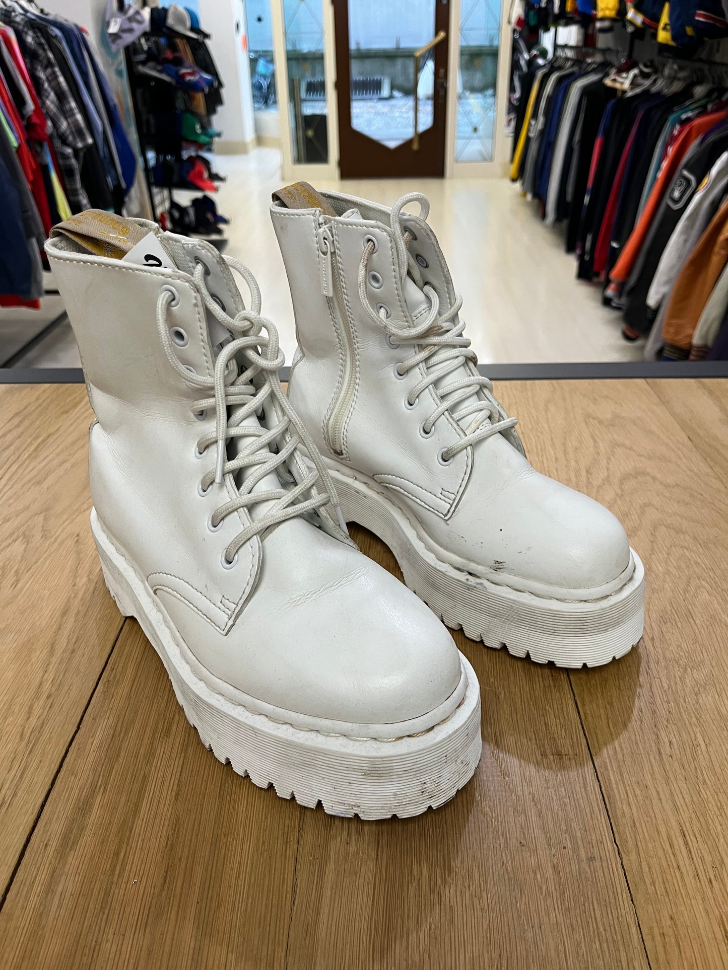 Stivali anfibi Dr Martens V Jadon II MONO platform bianchi (G666)