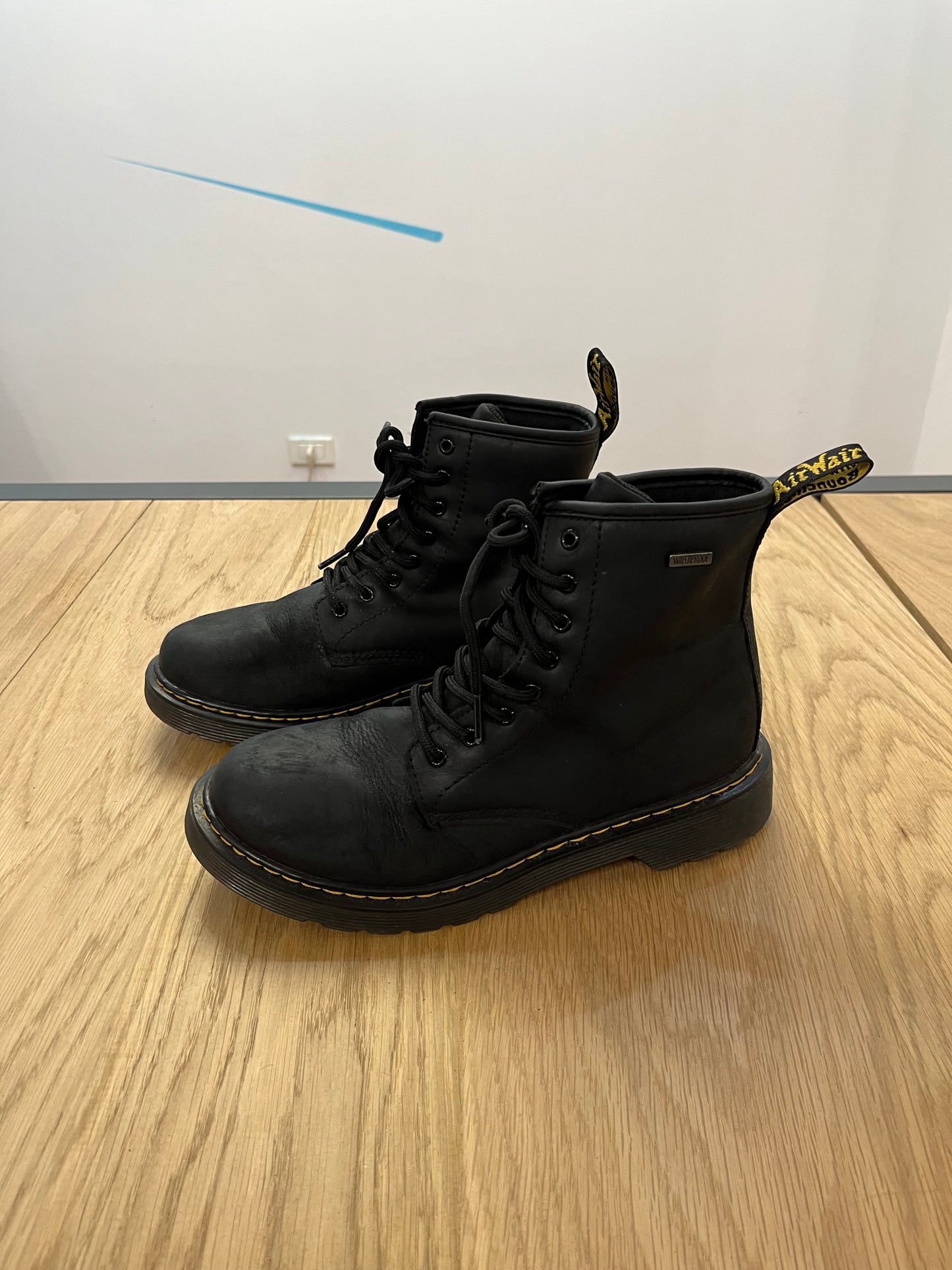 Stivaletti Dr Martens 1460 waterproof (F836)