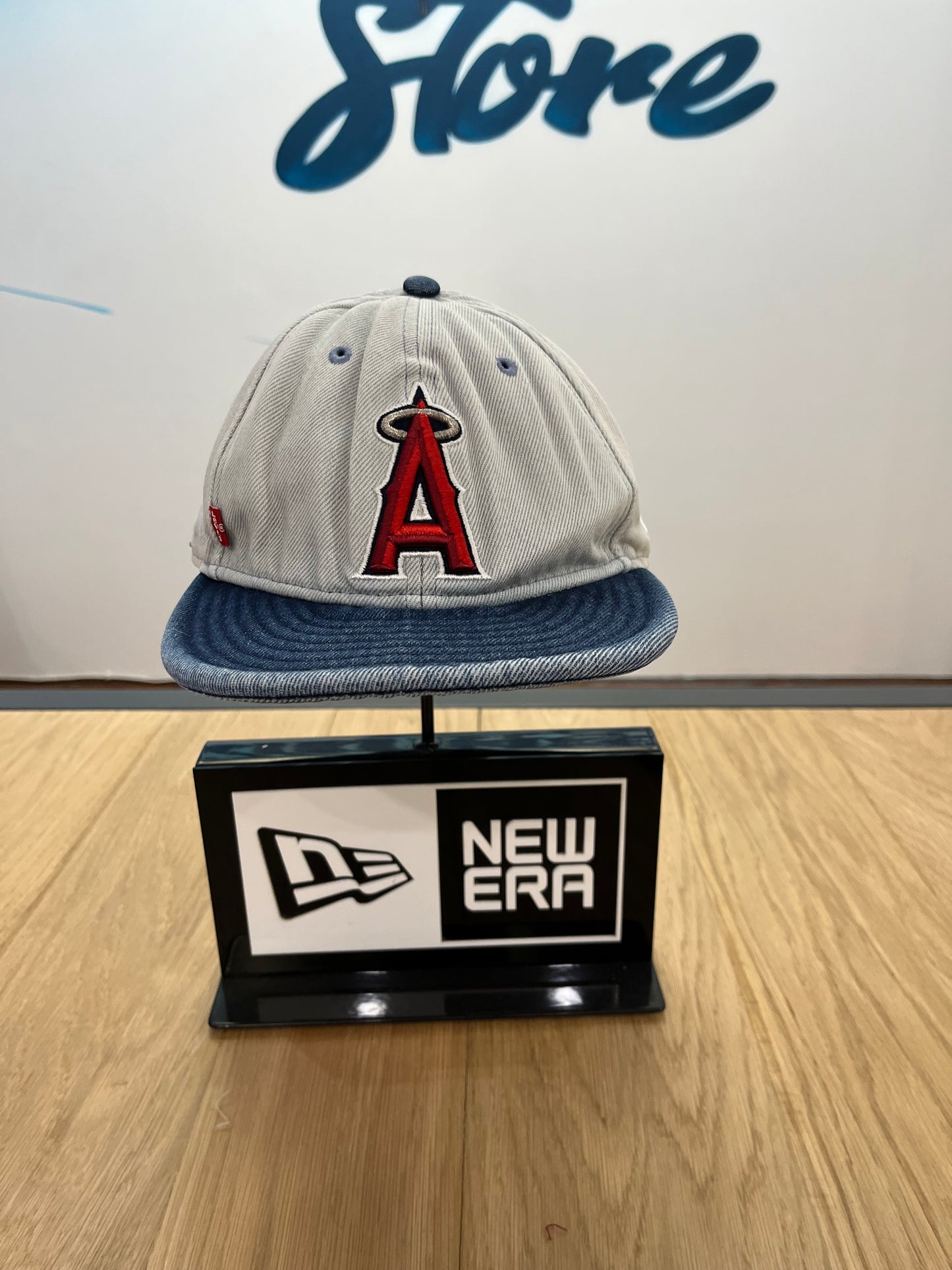 Raro cappello New Era x Levi’s Angels (F643)