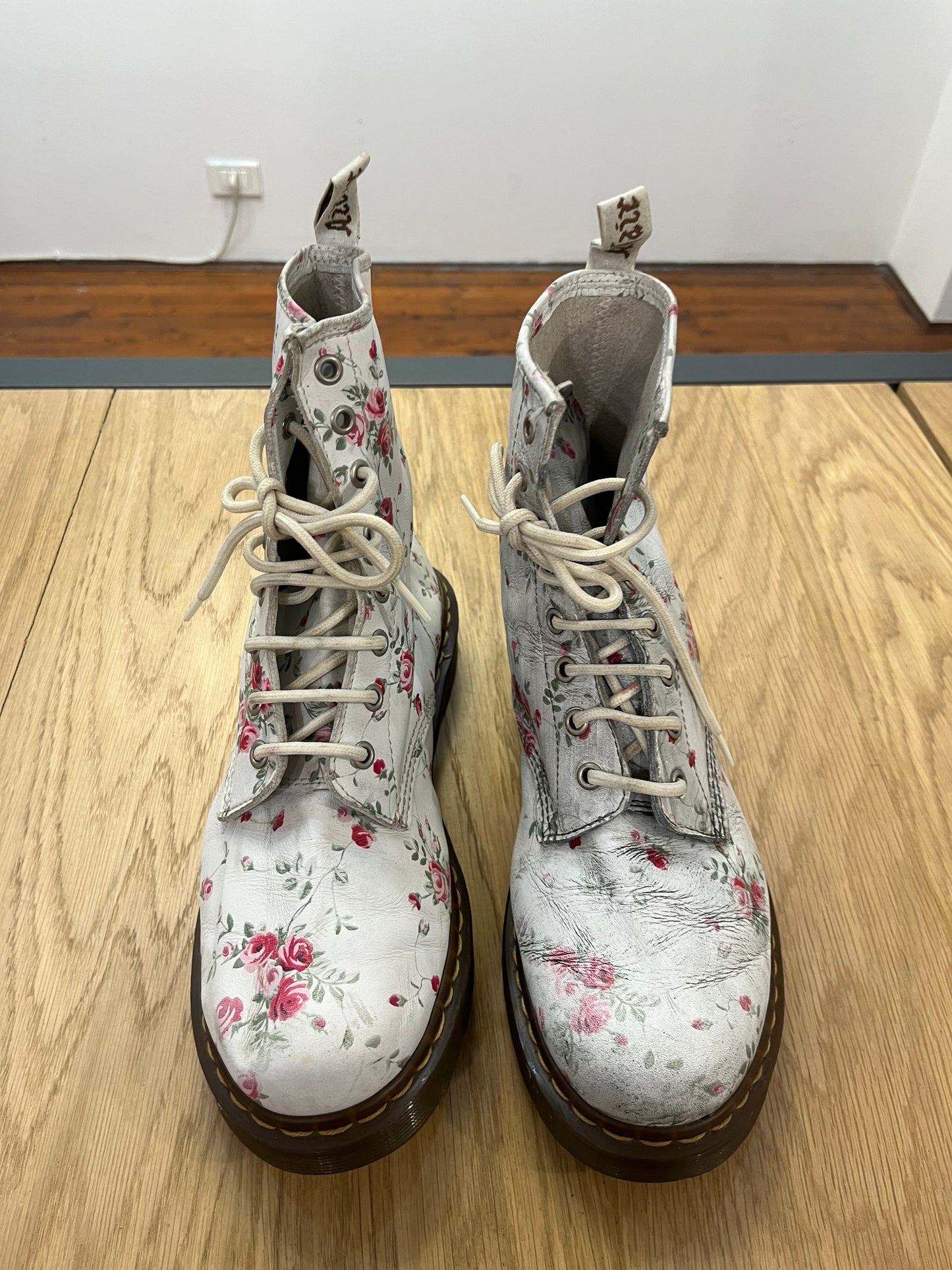 Anfibi Dr. Martens floreali (F944)