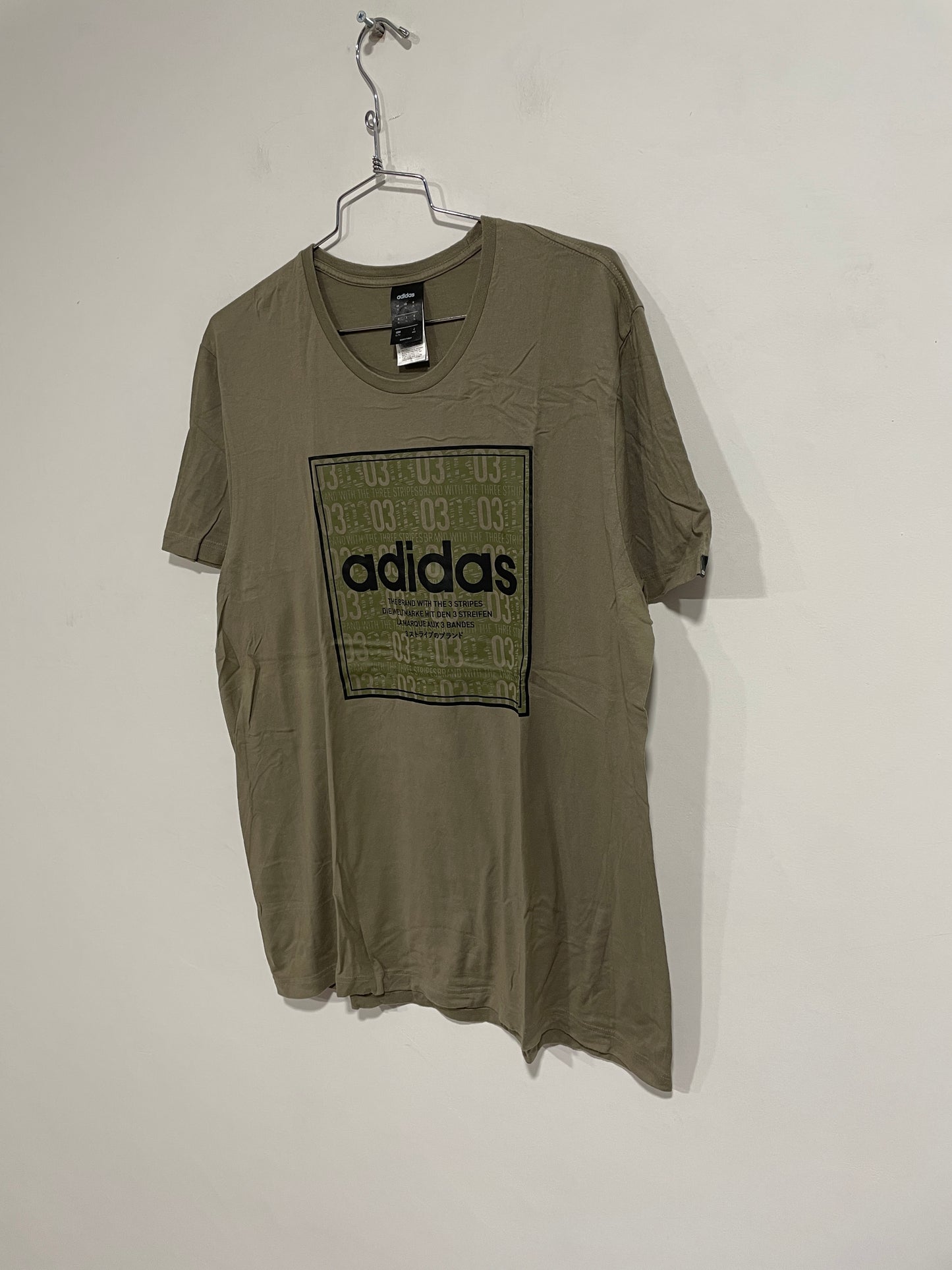 T shirt Adidas vintage (C113)