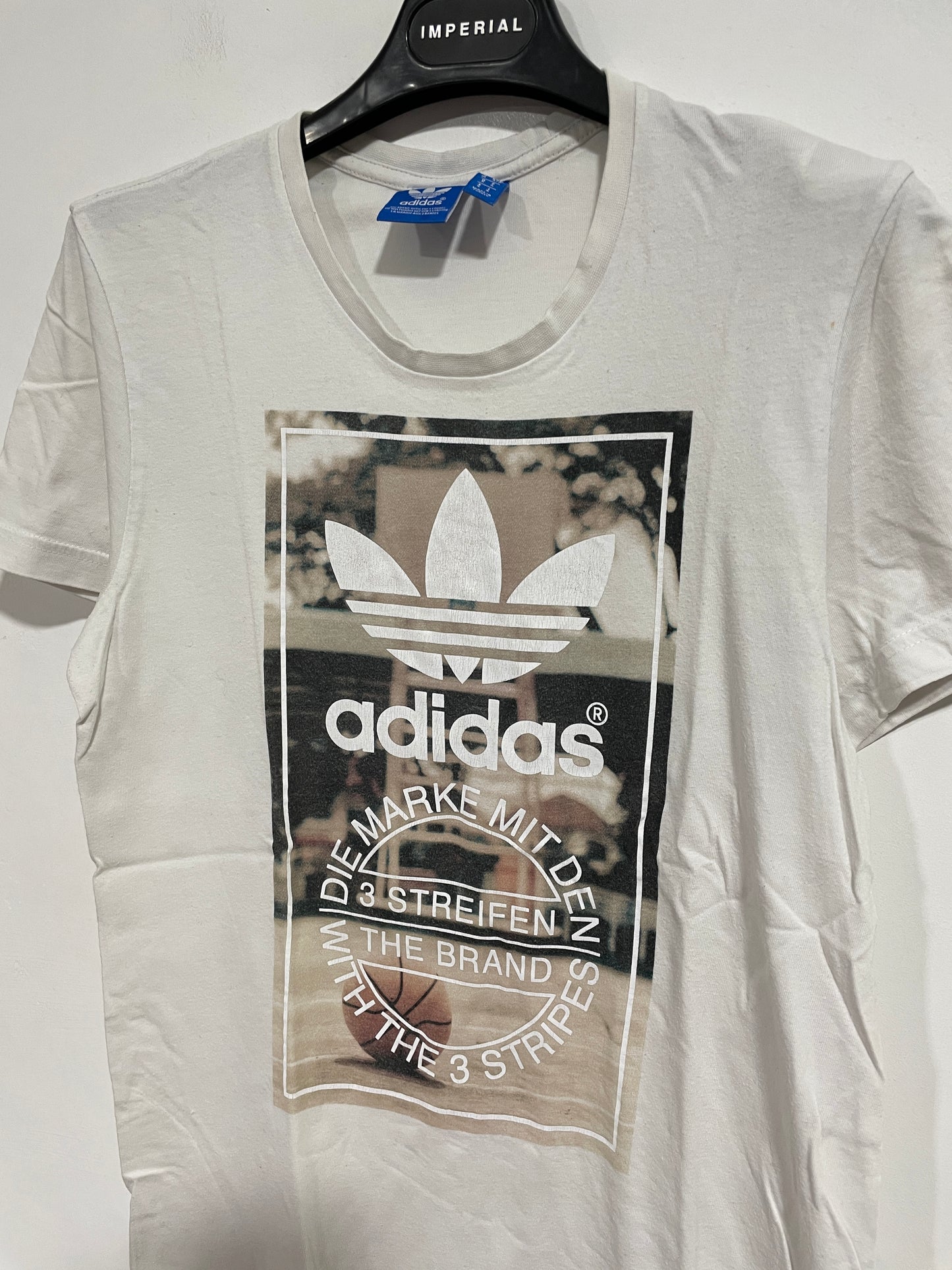 T shirt Adidas vintage (C096)