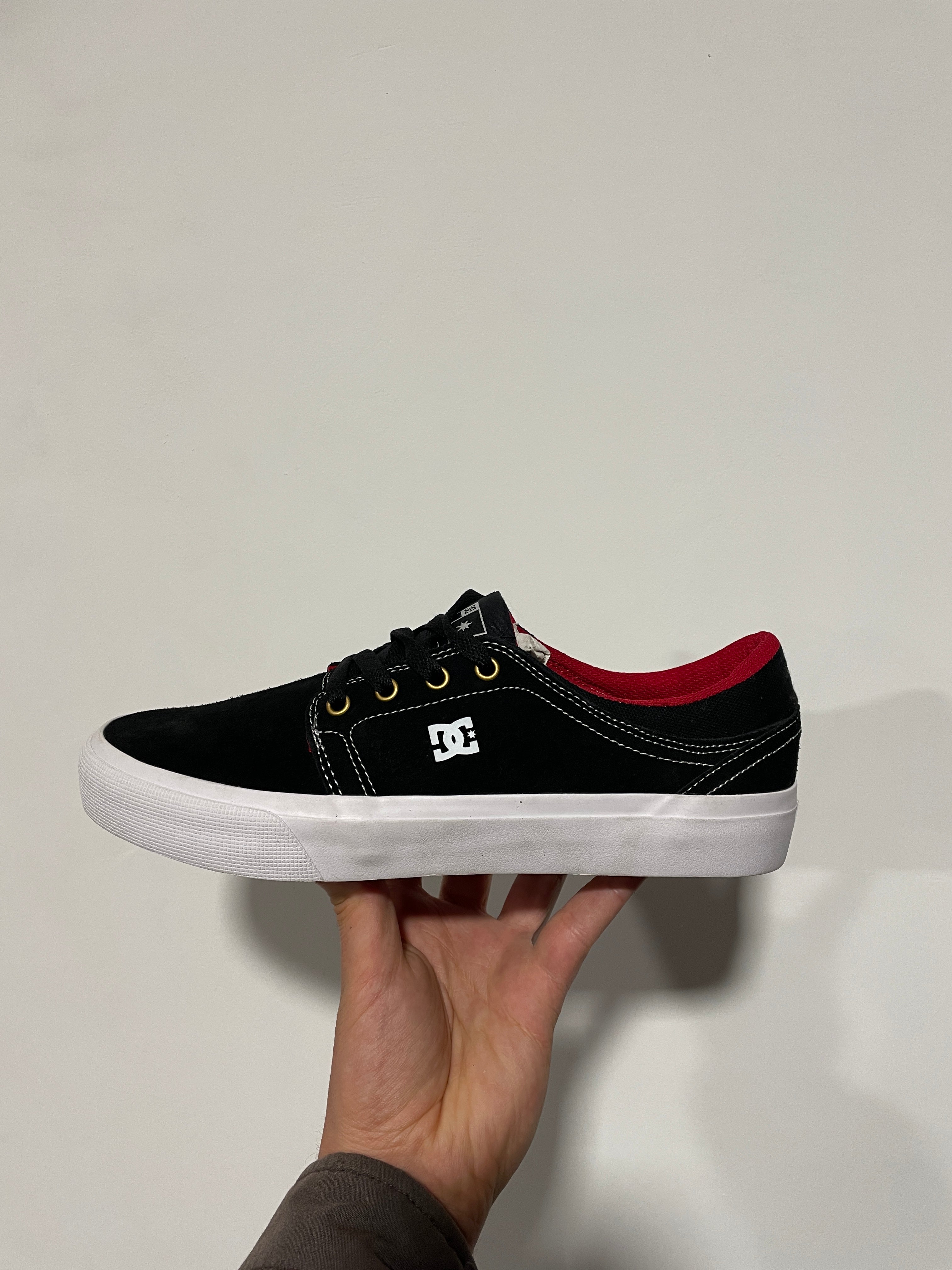 Dc trase outlet s